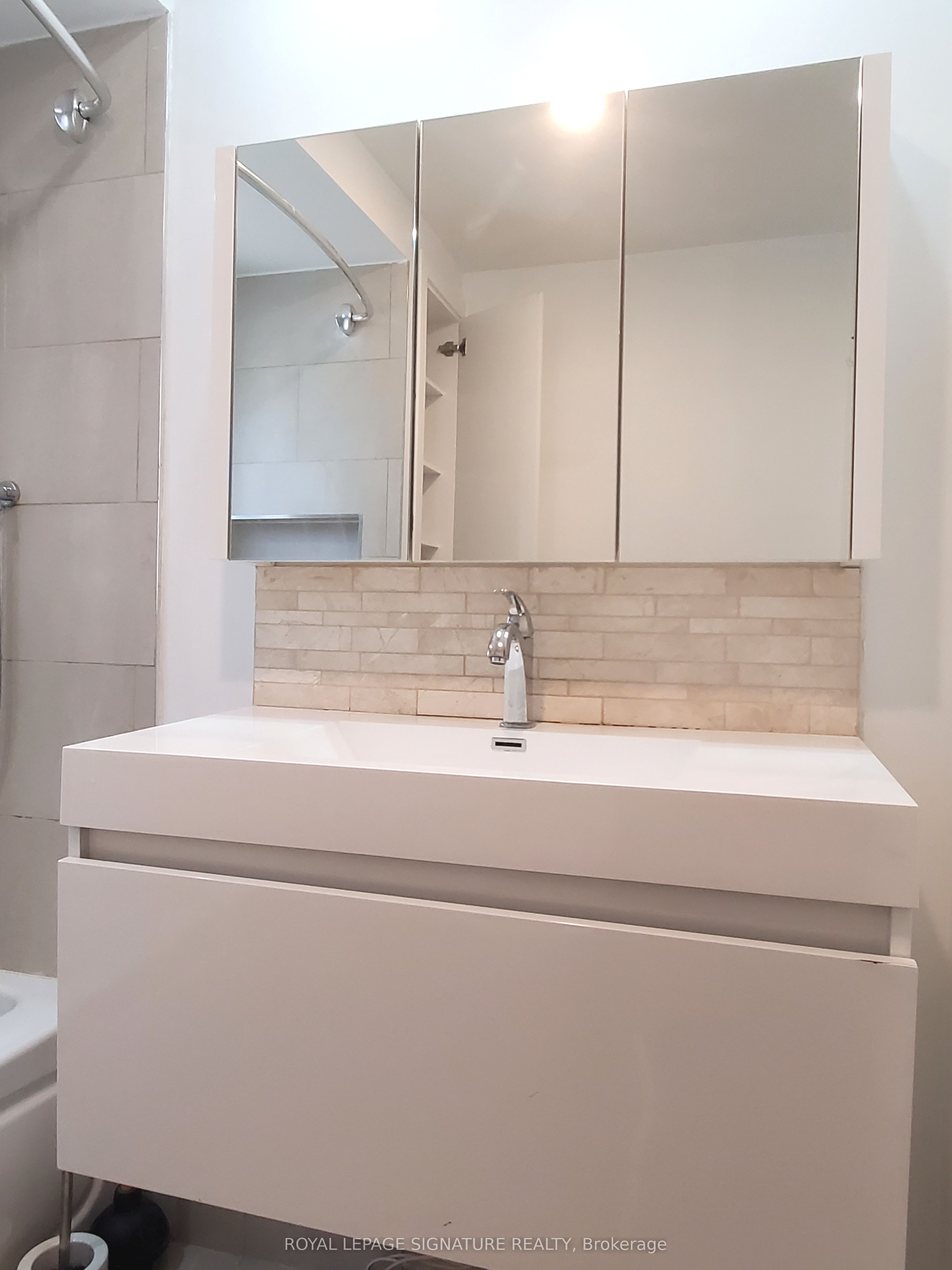 1 Maynard Avenue 1 Property Photo 21