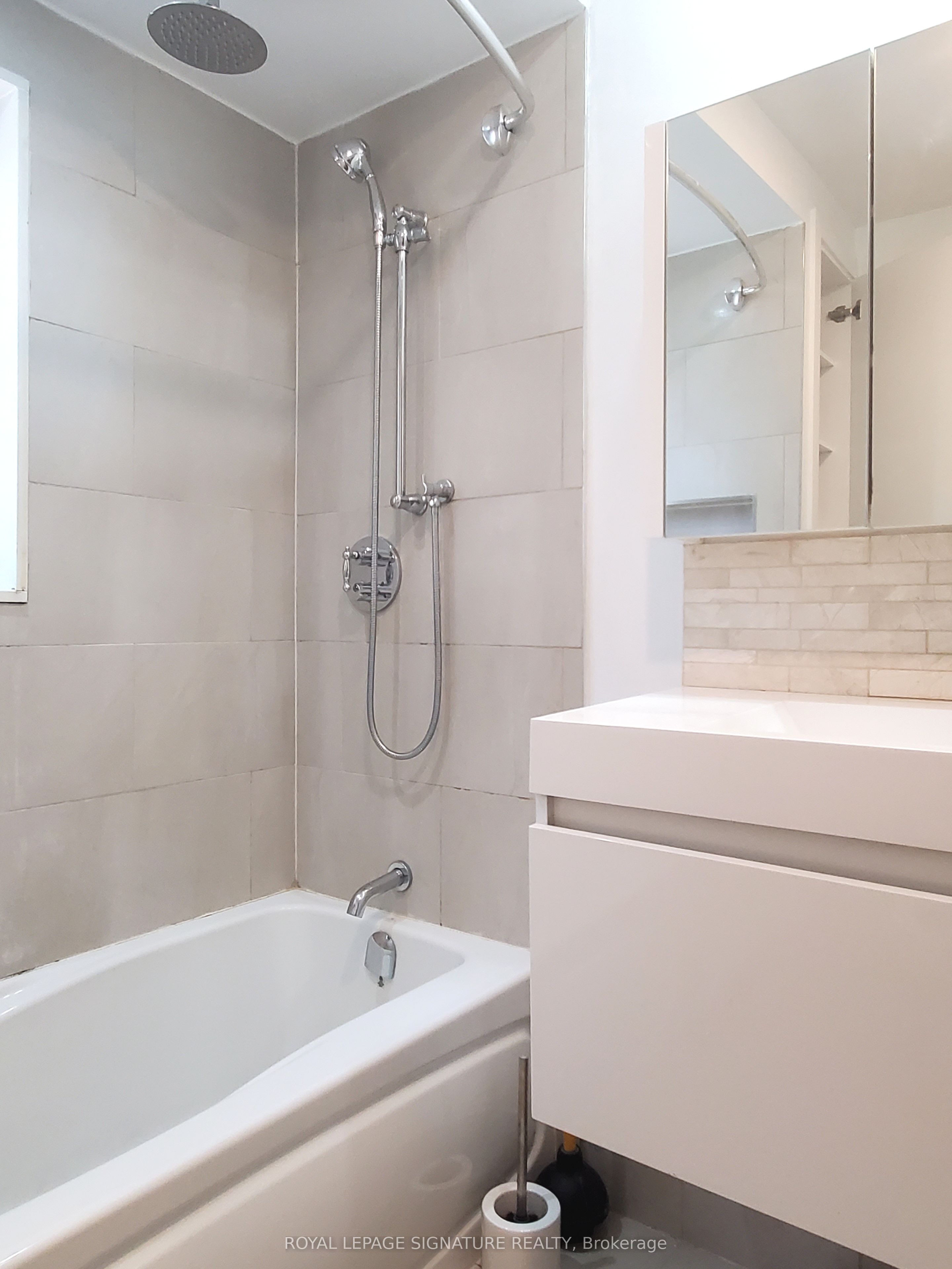 1 Maynard Avenue 1 Property Photo 22