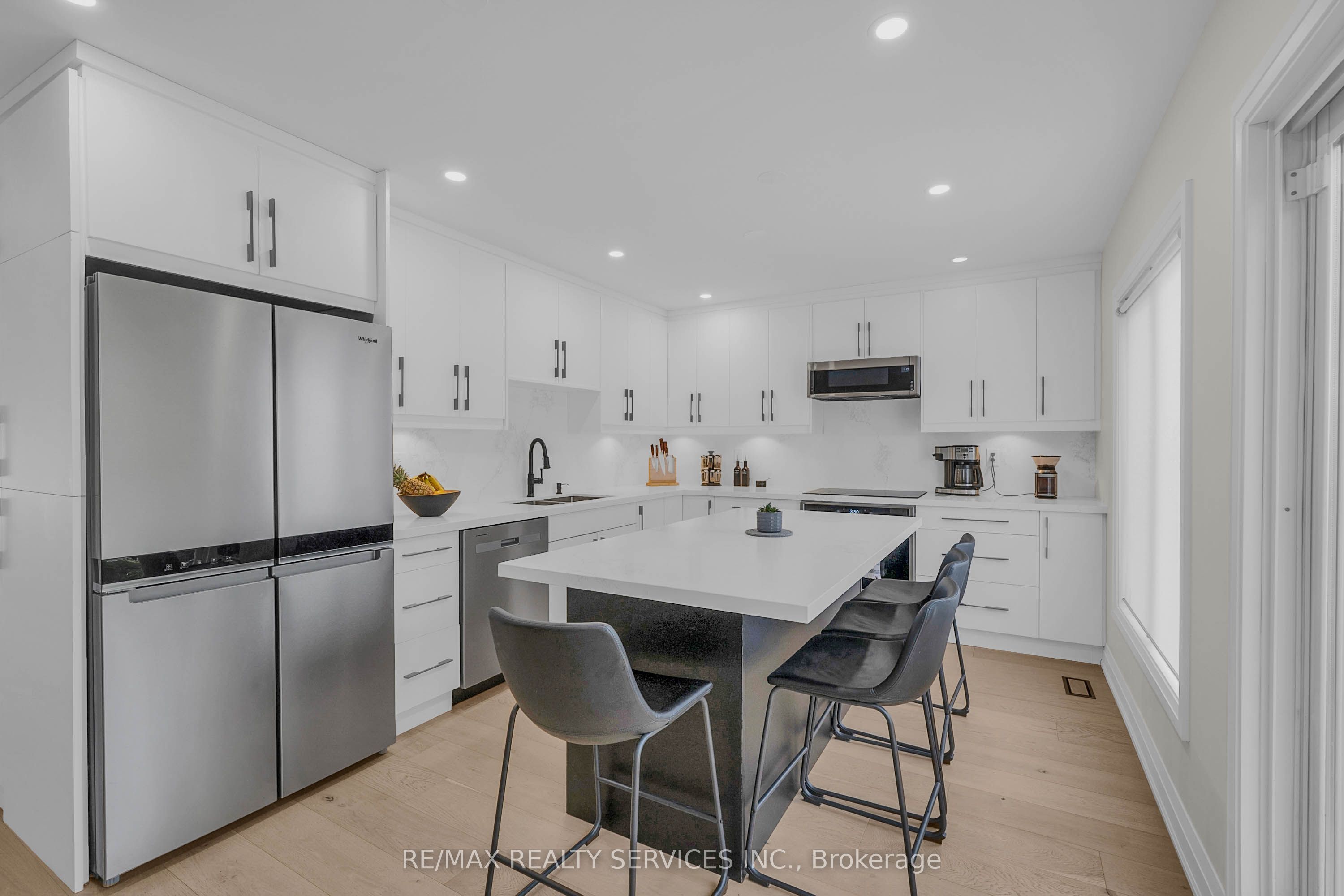 128 Seaside Circle Property Photo 1