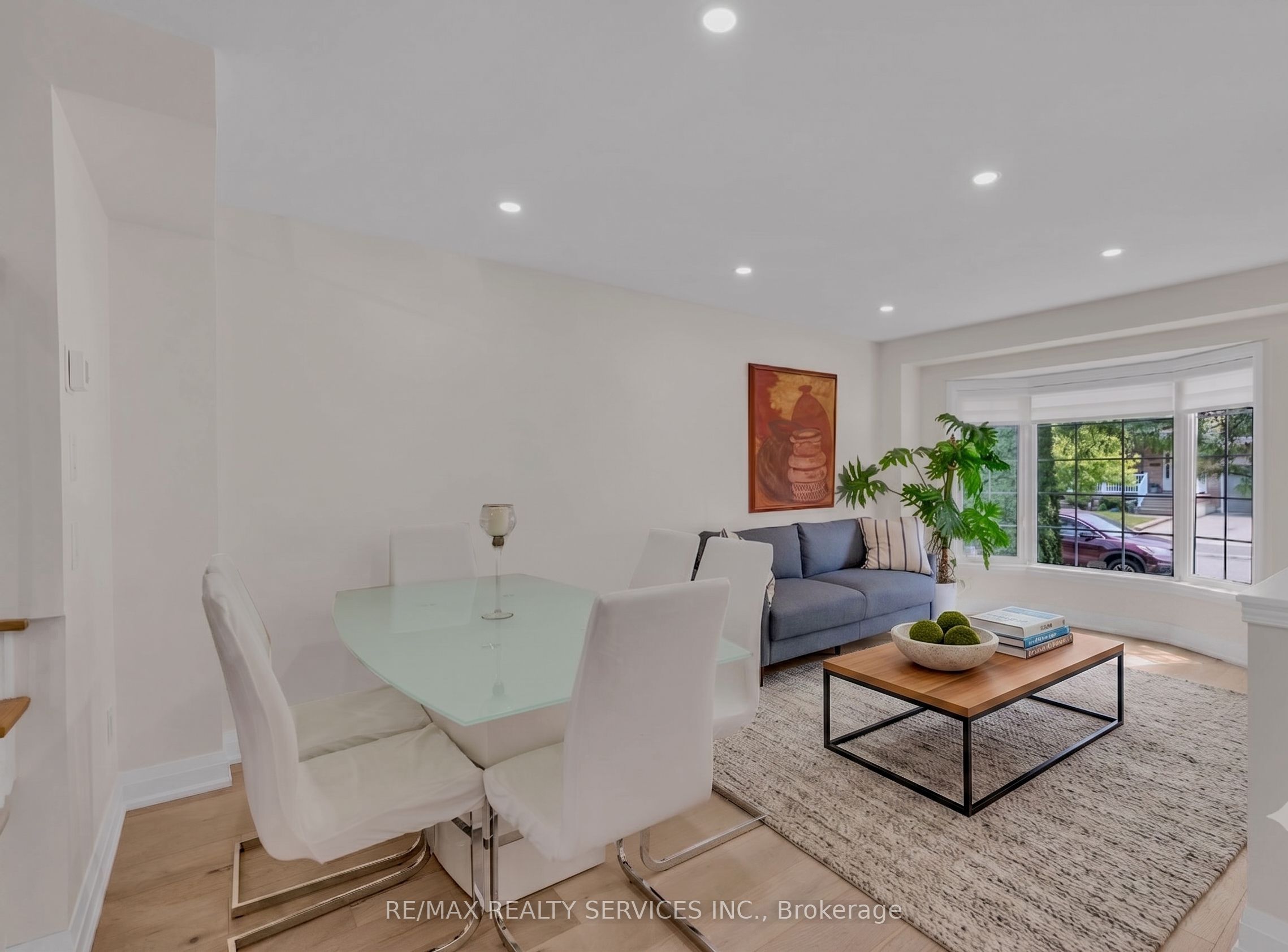 128 Seaside Circle Property Photo 6