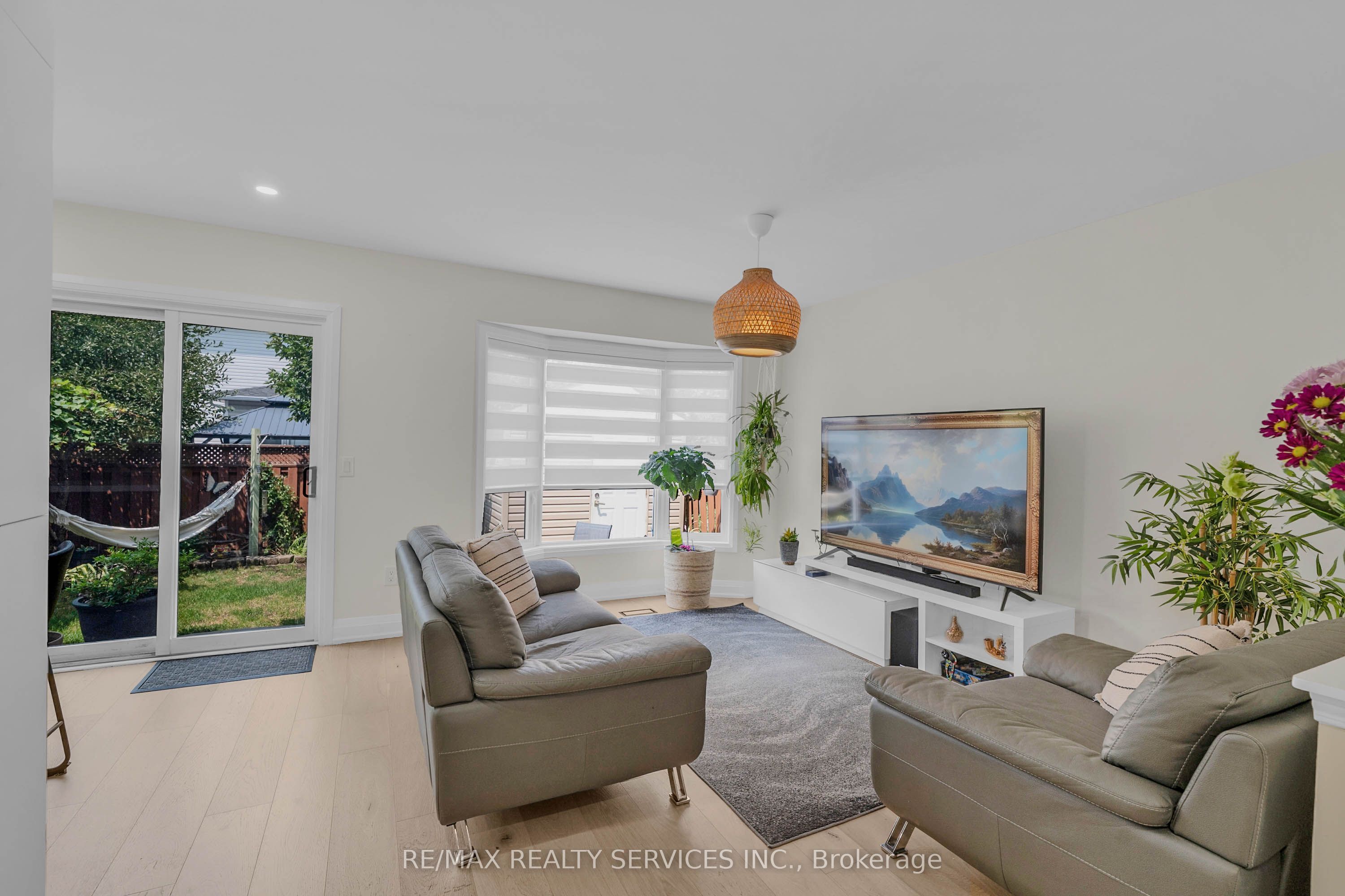 128 Seaside Circle Property Photo 8
