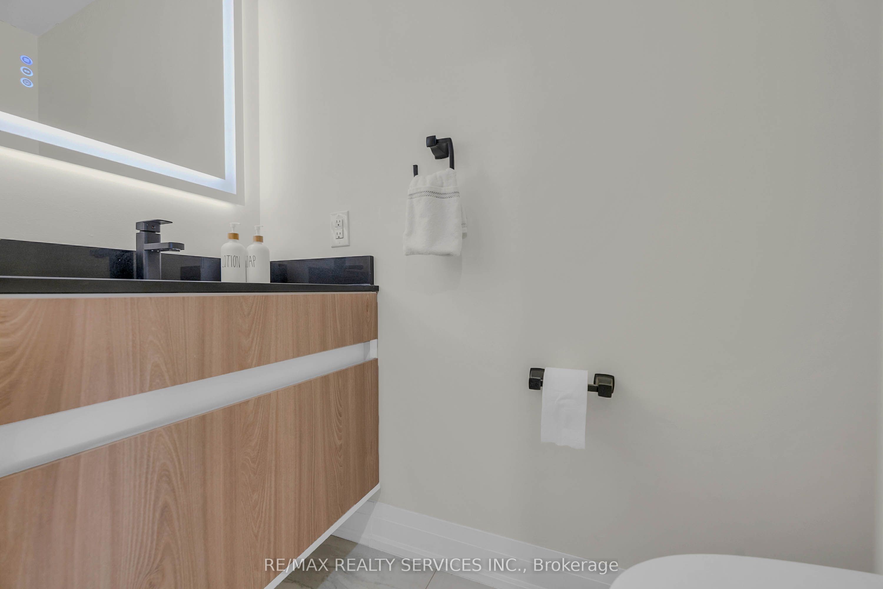 128 Seaside Circle Property Photo 14