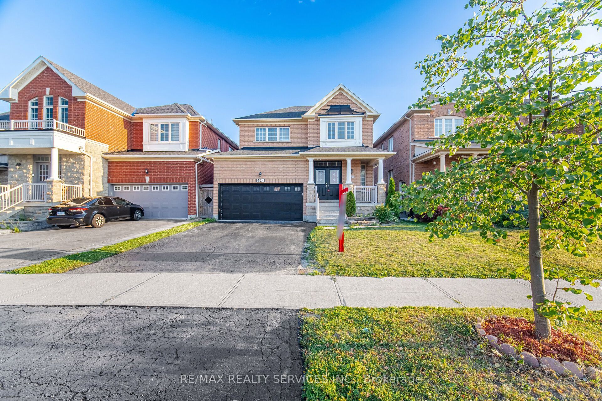 424 Sunny Meadow Boulevard Property Photo 2