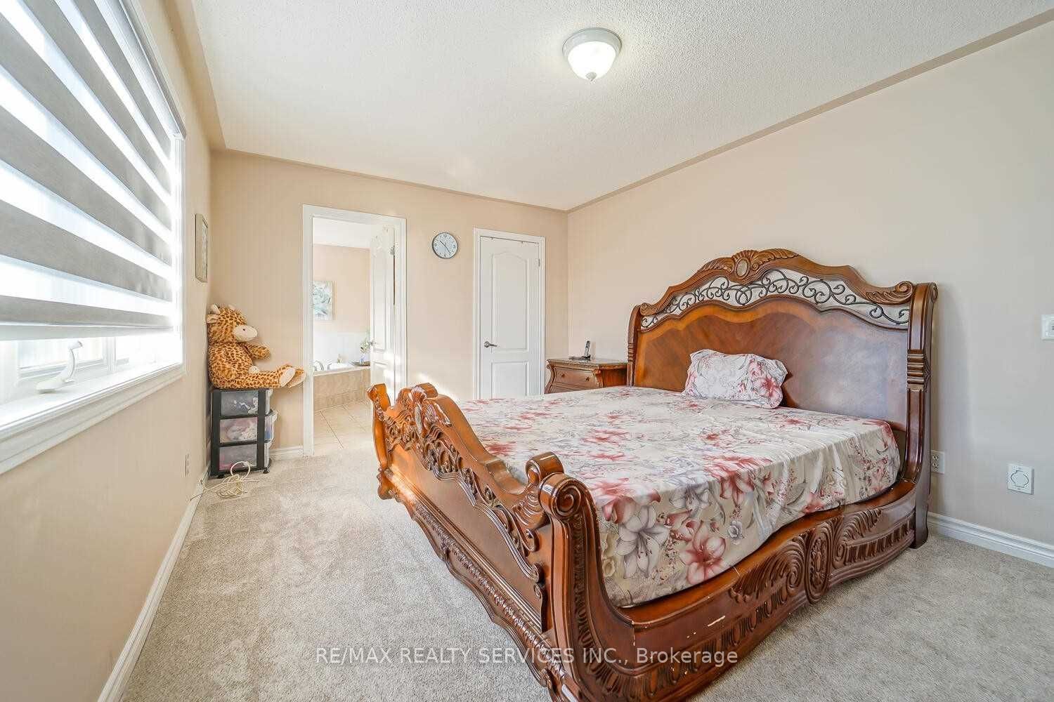 424 Sunny Meadow Boulevard Property Photo 11