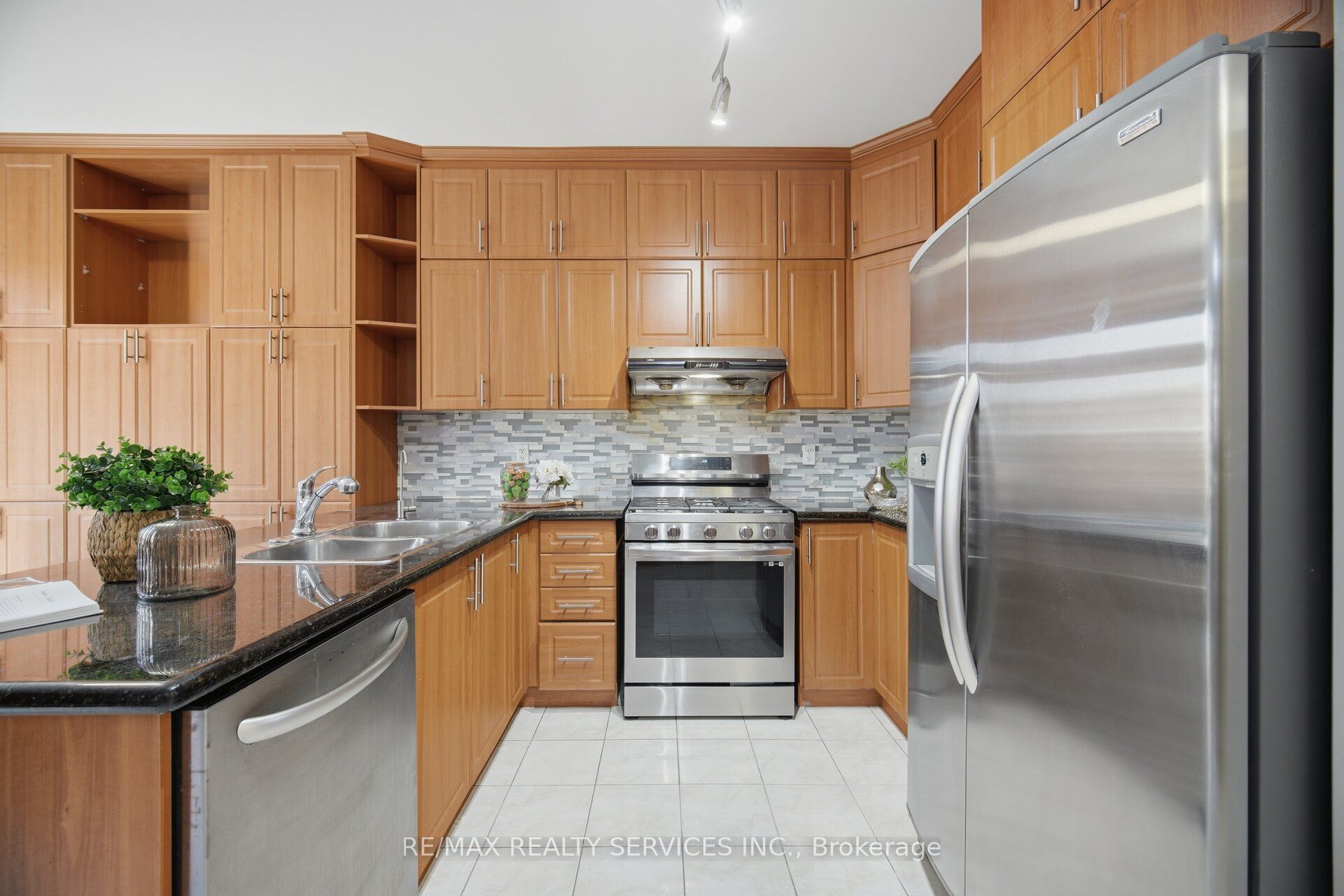 424 Sunny Meadow Boulevard Property Photo 13