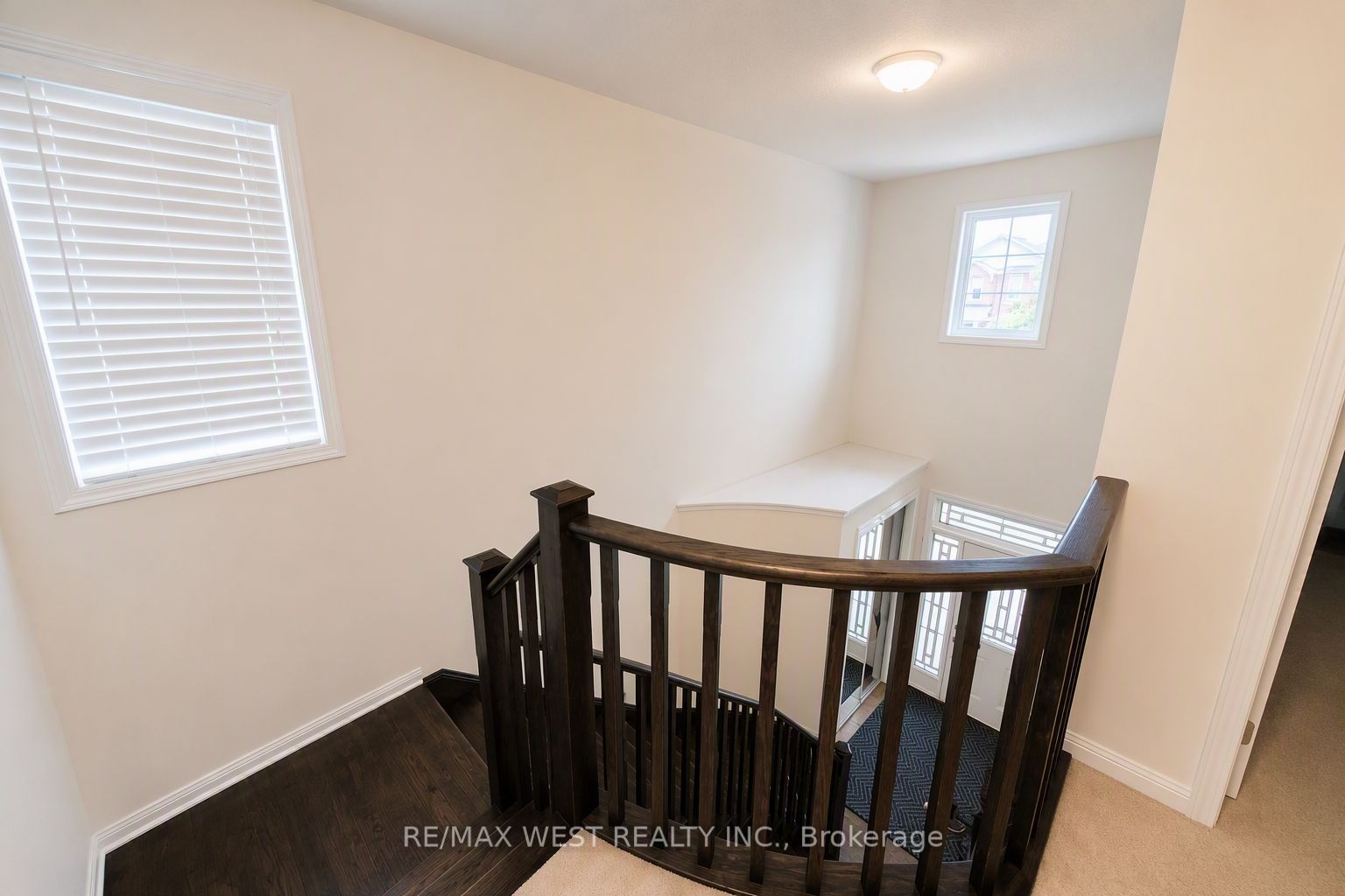 296 Ruhl Drive Property Photo 9