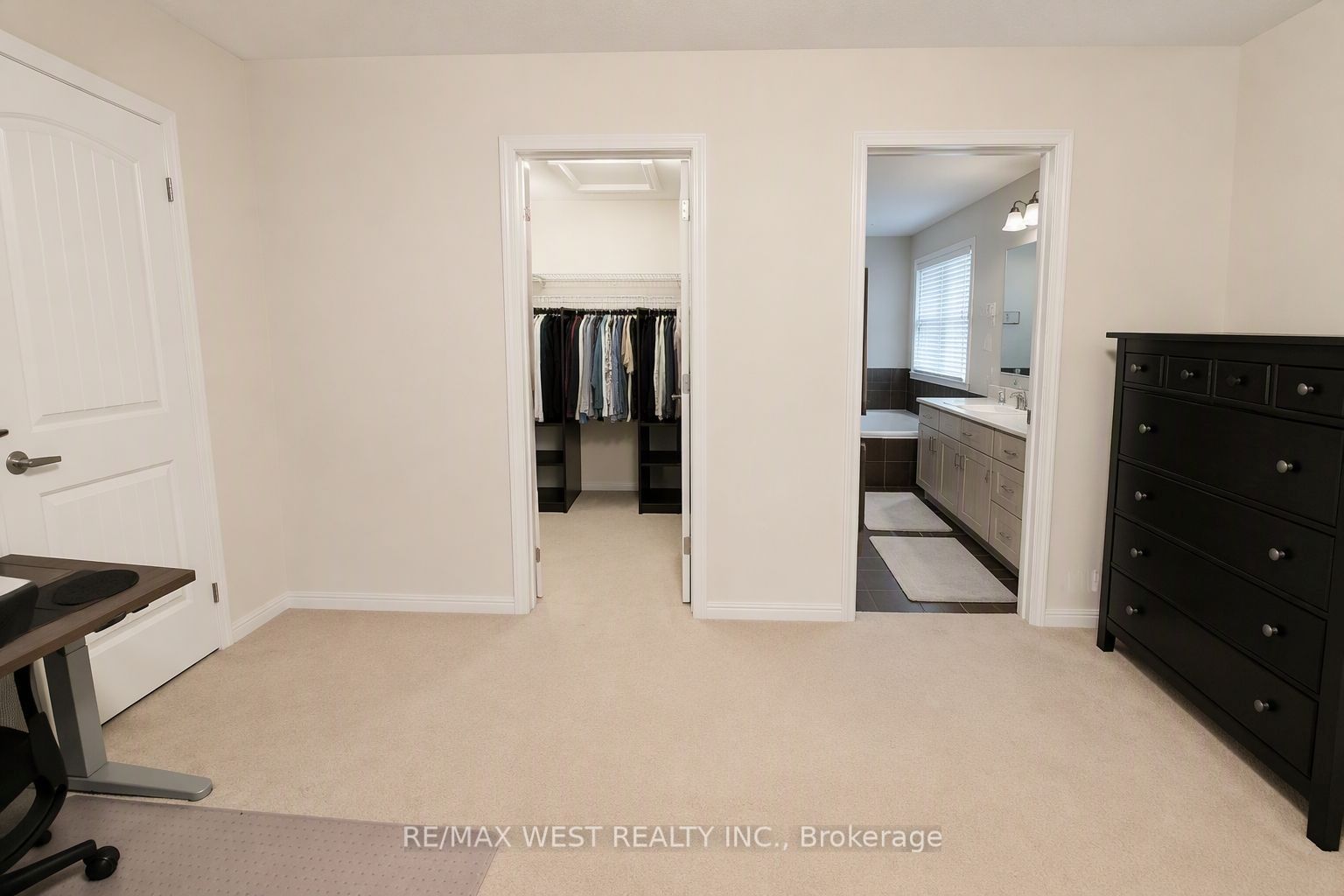 296 Ruhl Drive Property Photo 13