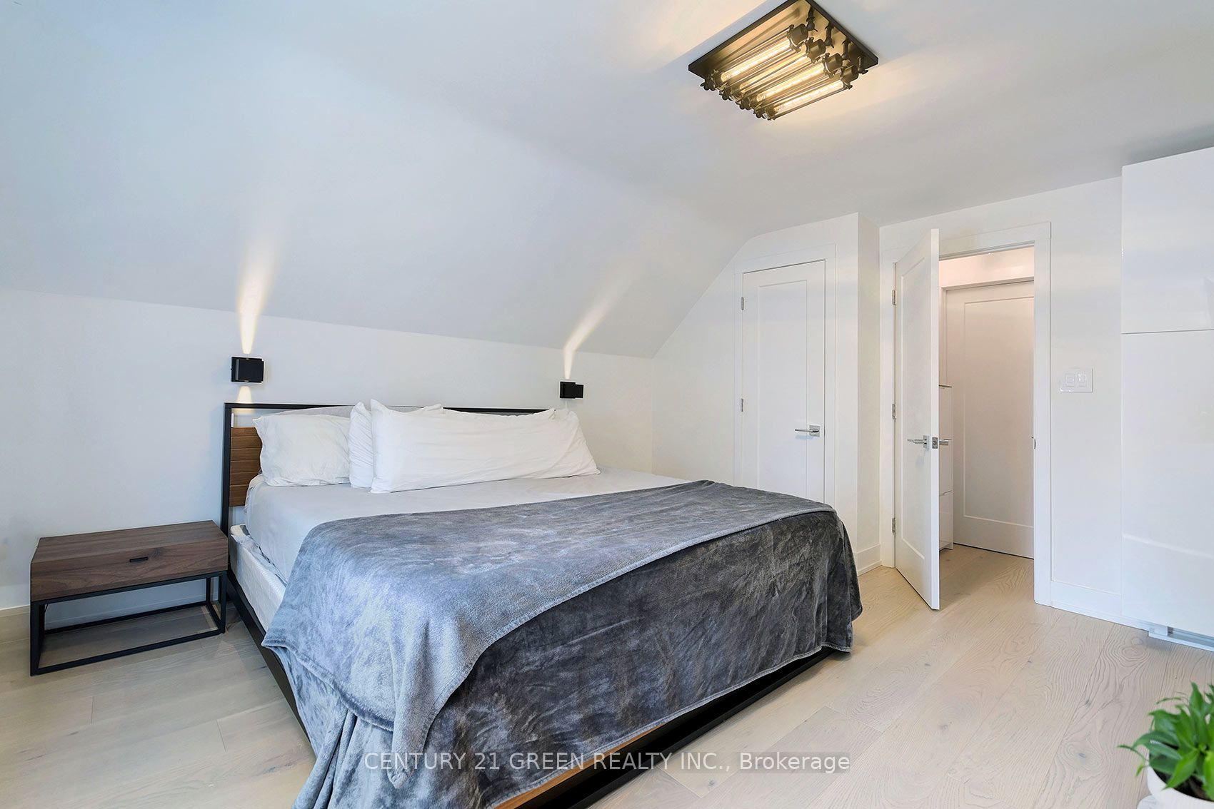32 Castlebar Road Property Photo 8