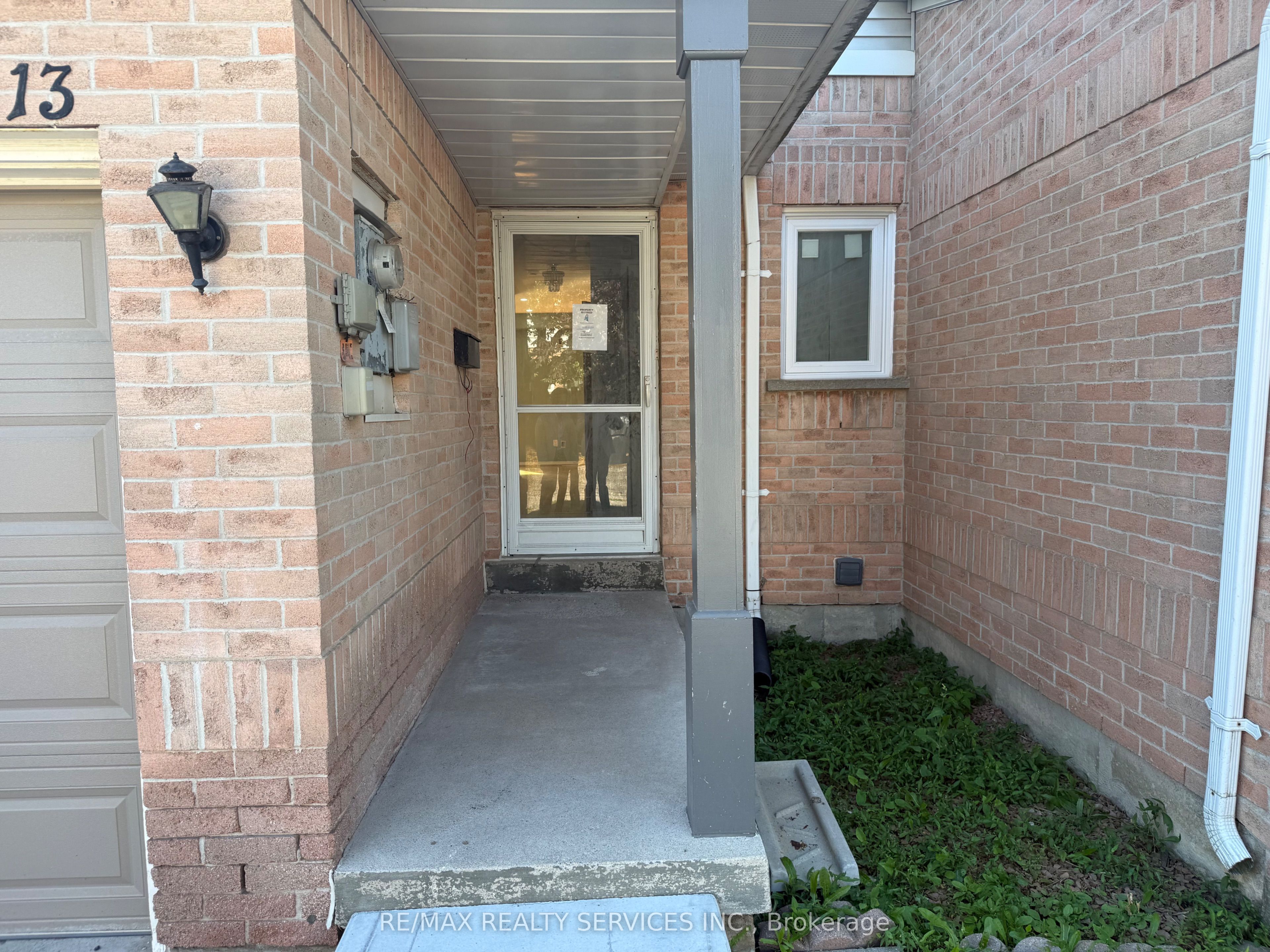 13 Wickstead Court Property Photo 3
