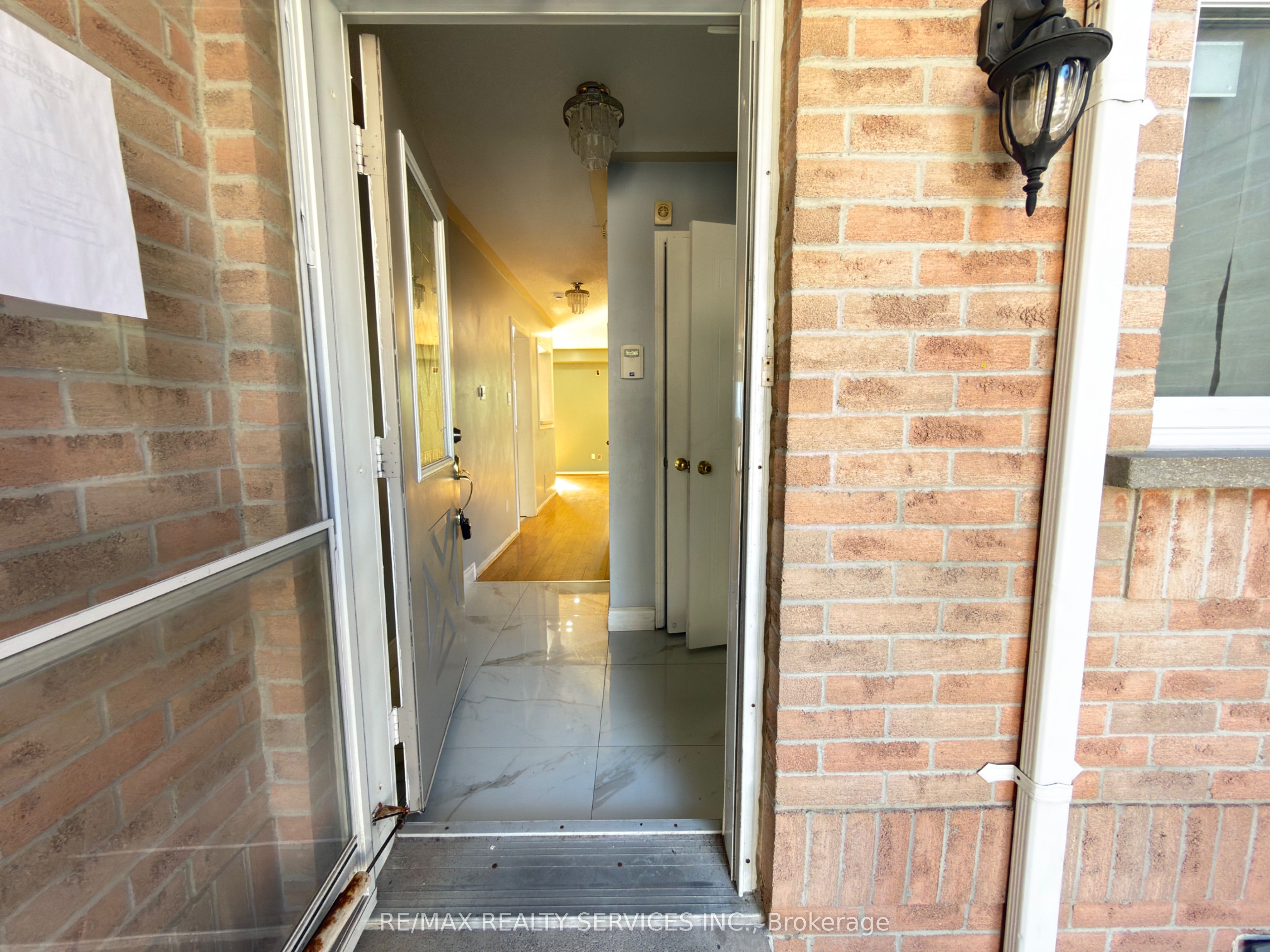 13 Wickstead Court Property Photo 4