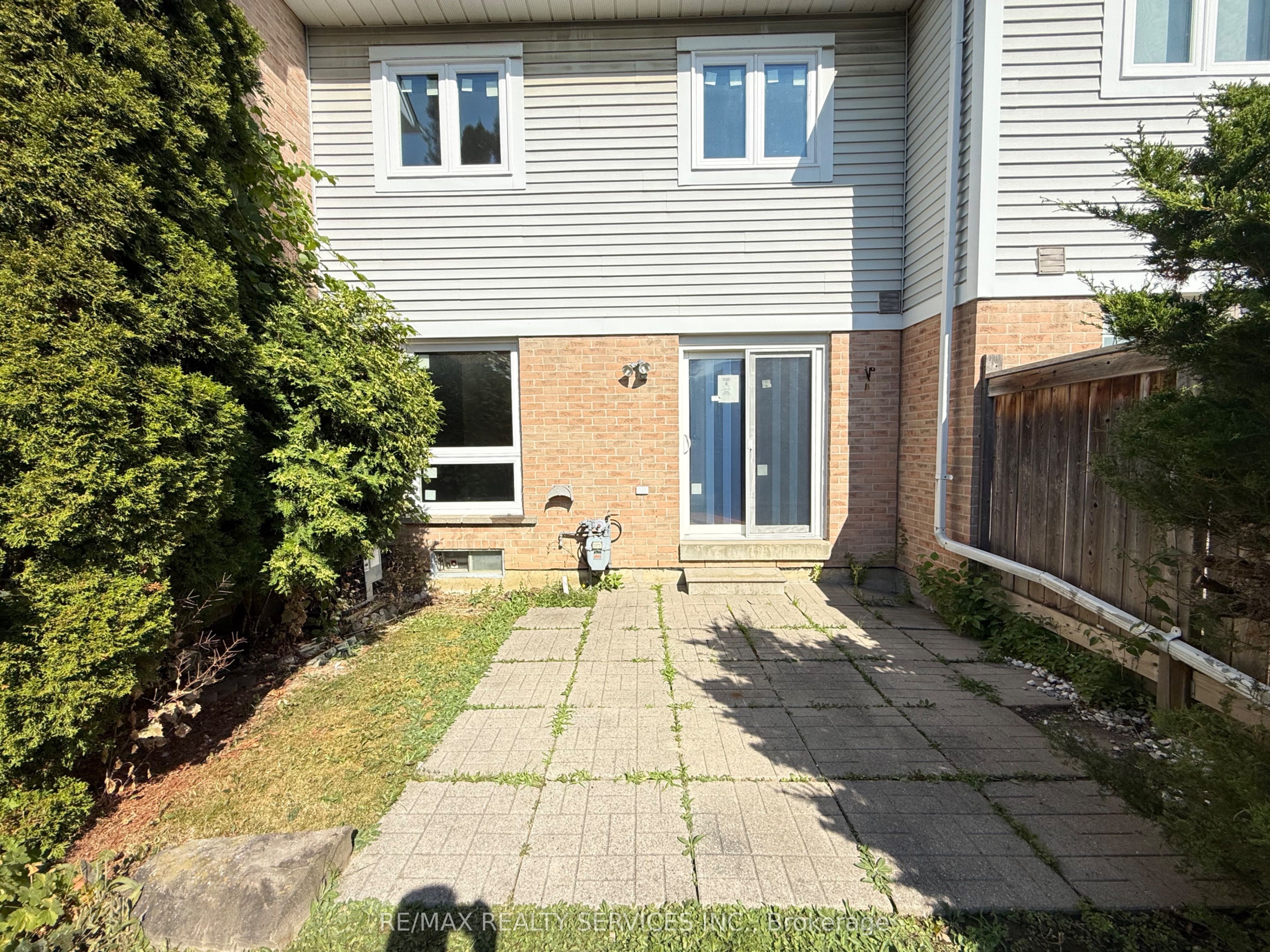 13 Wickstead Court Property Photo 28
