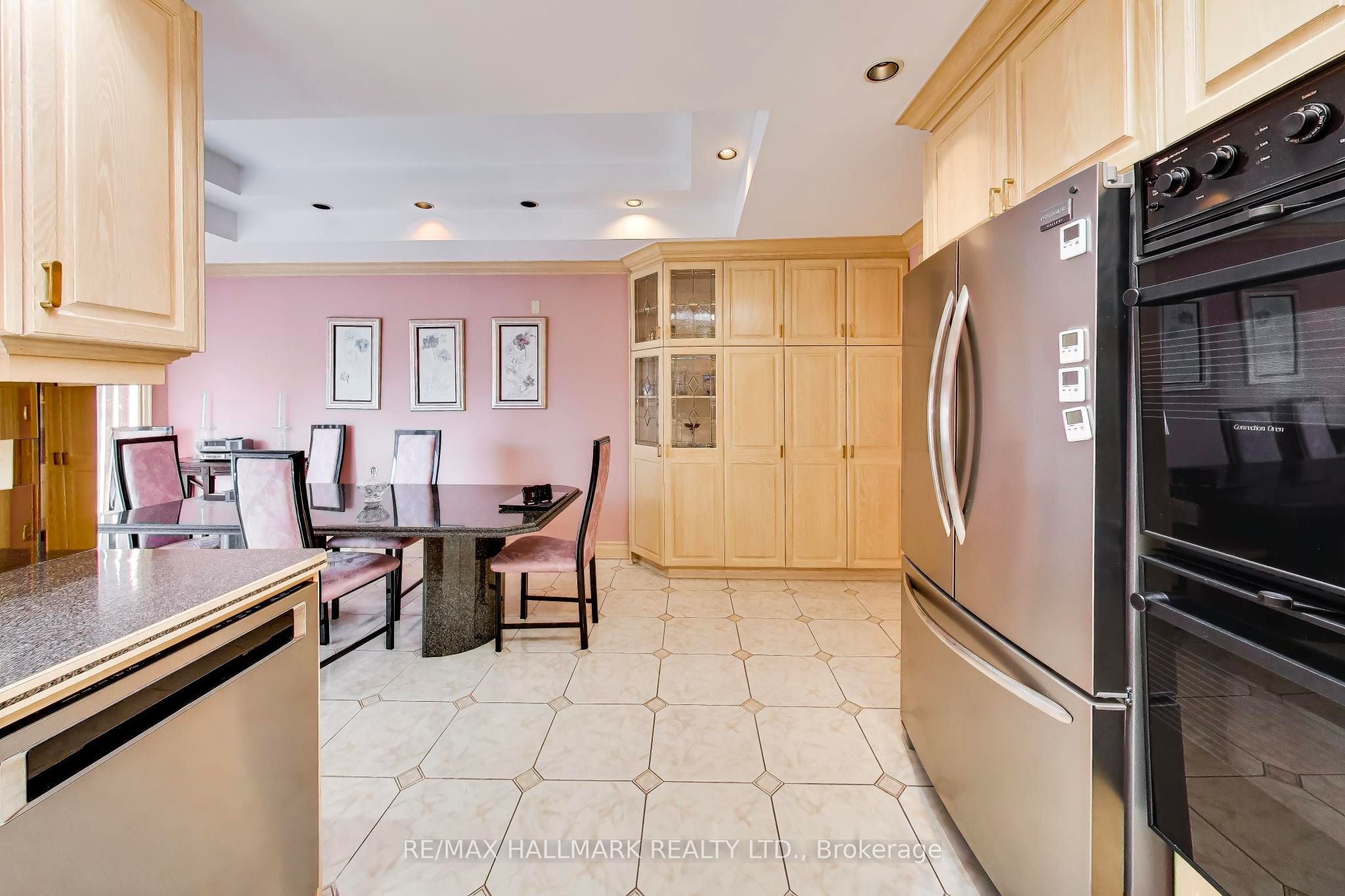 5 Byworth Boulevard Property Photo 12