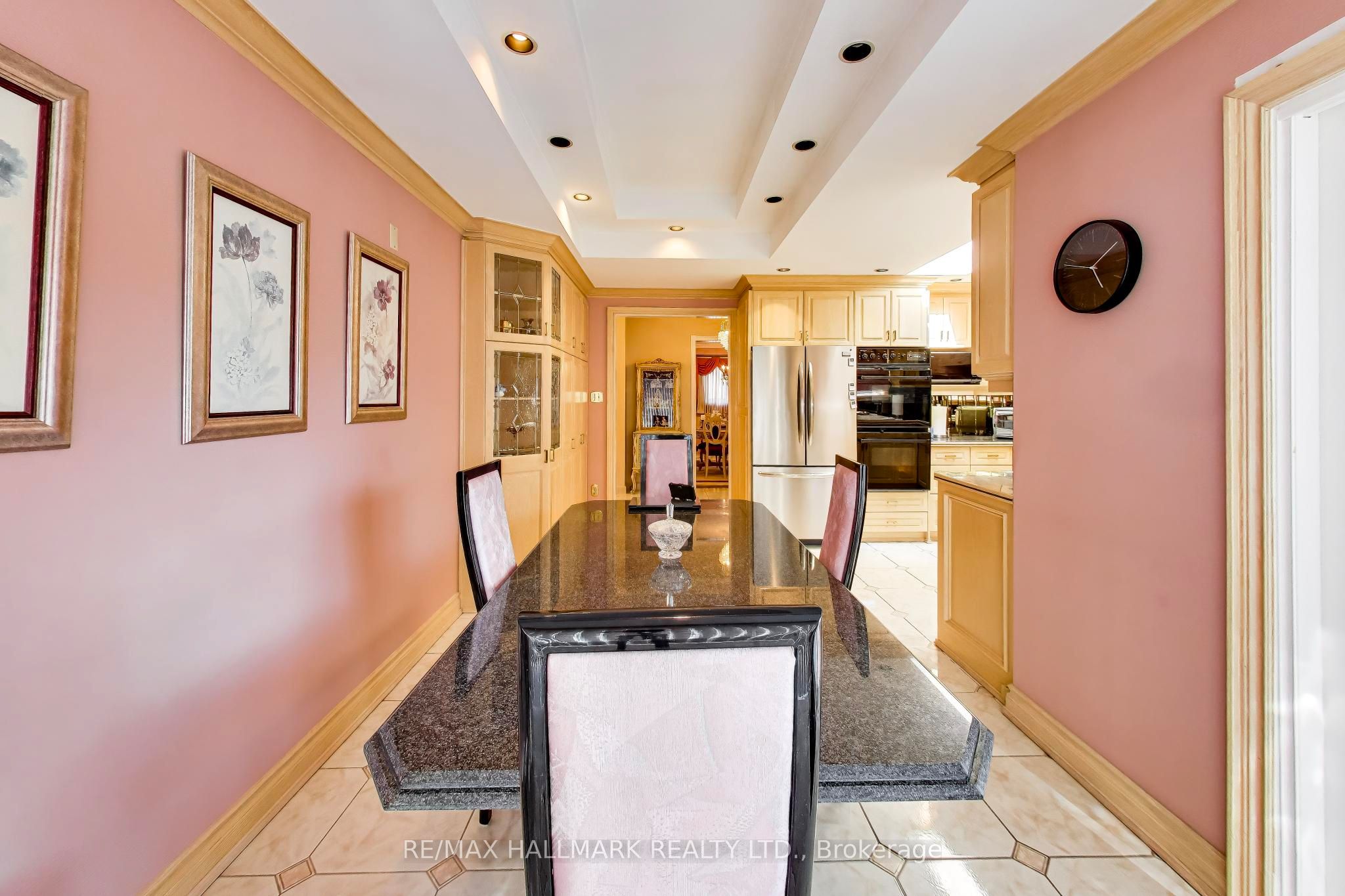 5 Byworth Boulevard Property Photo 14