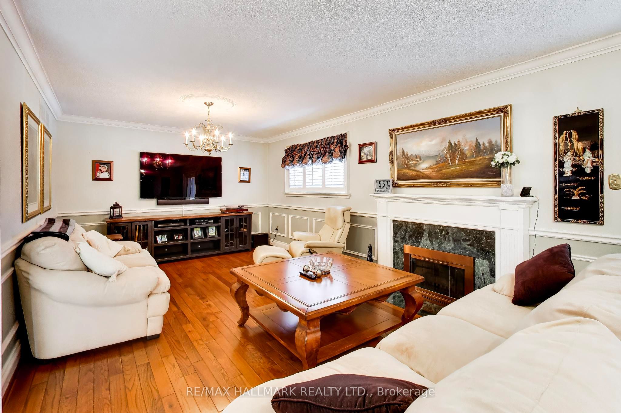5 Byworth Boulevard Property Photo 15