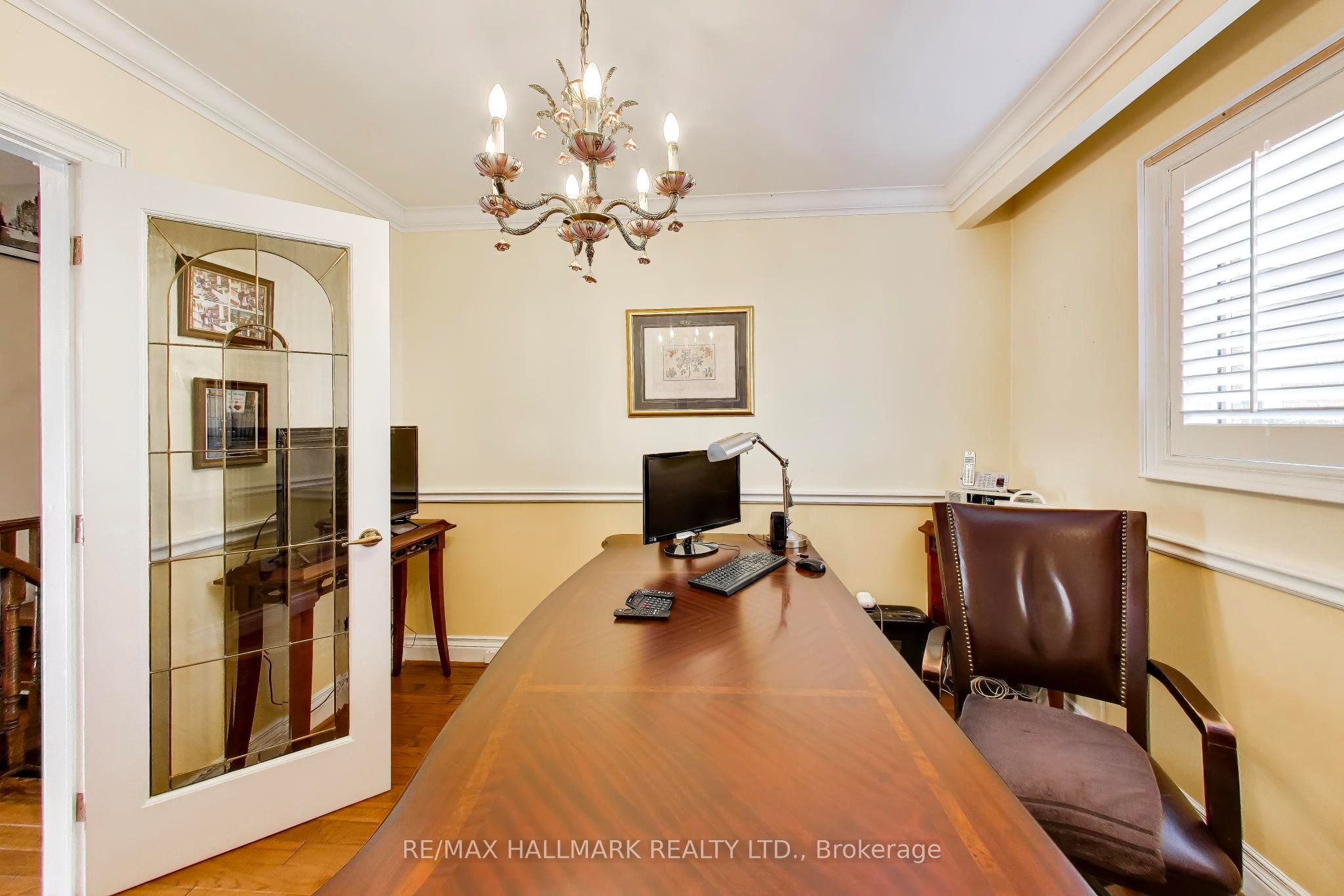 5 Byworth Boulevard Property Photo 20