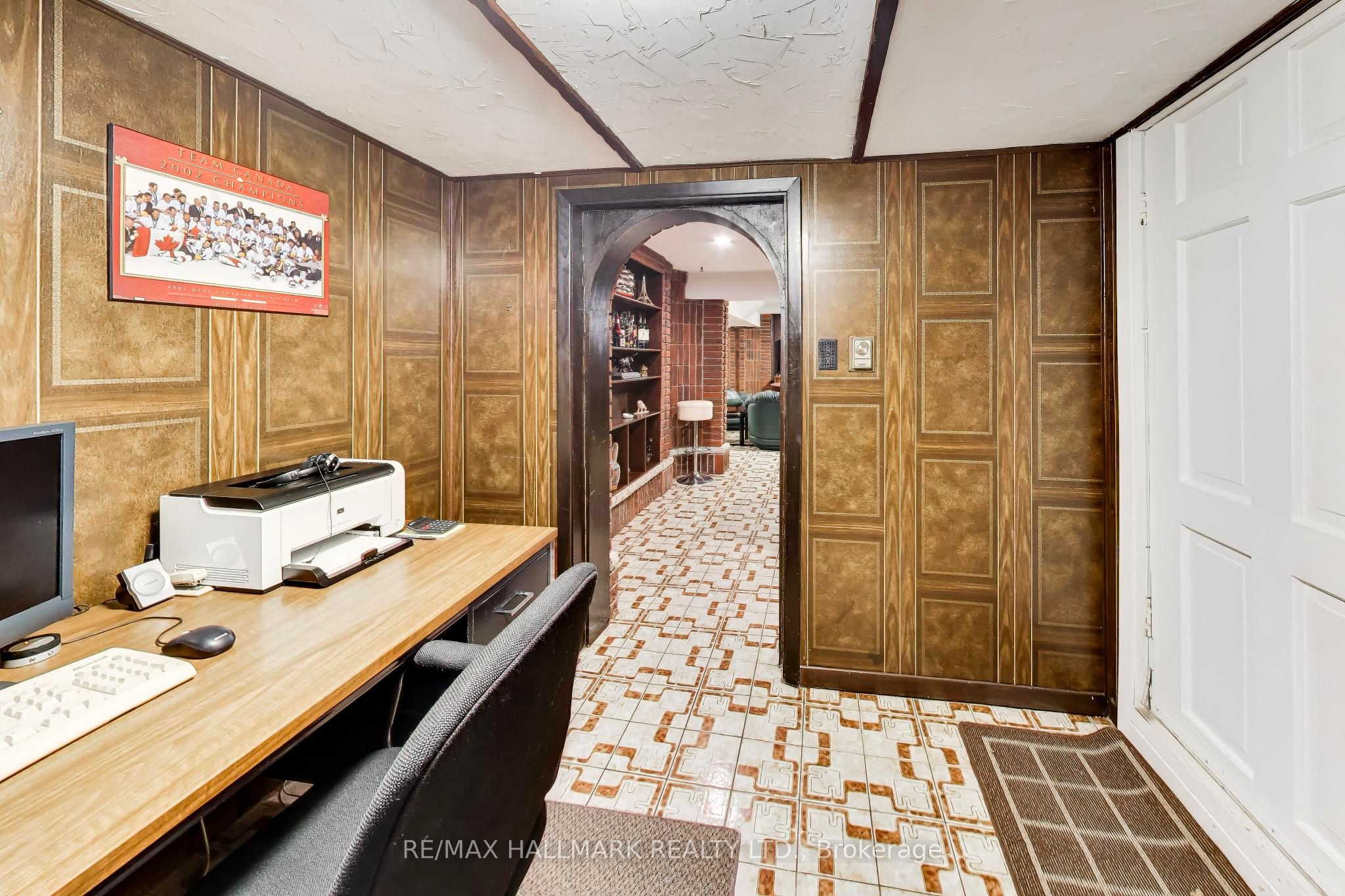 5 Byworth Boulevard Property Photo 34