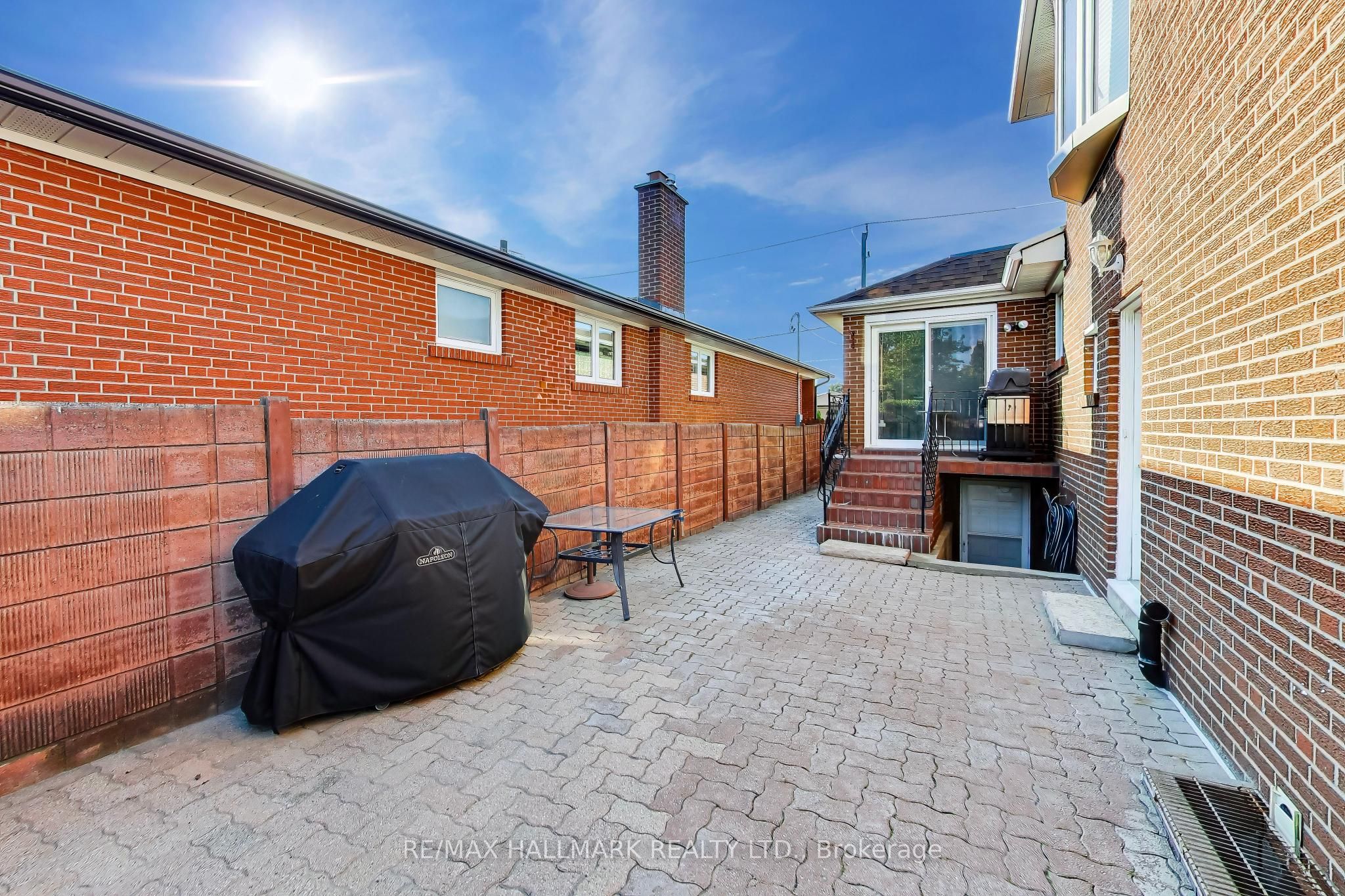 5 Byworth Boulevard Property Photo 46