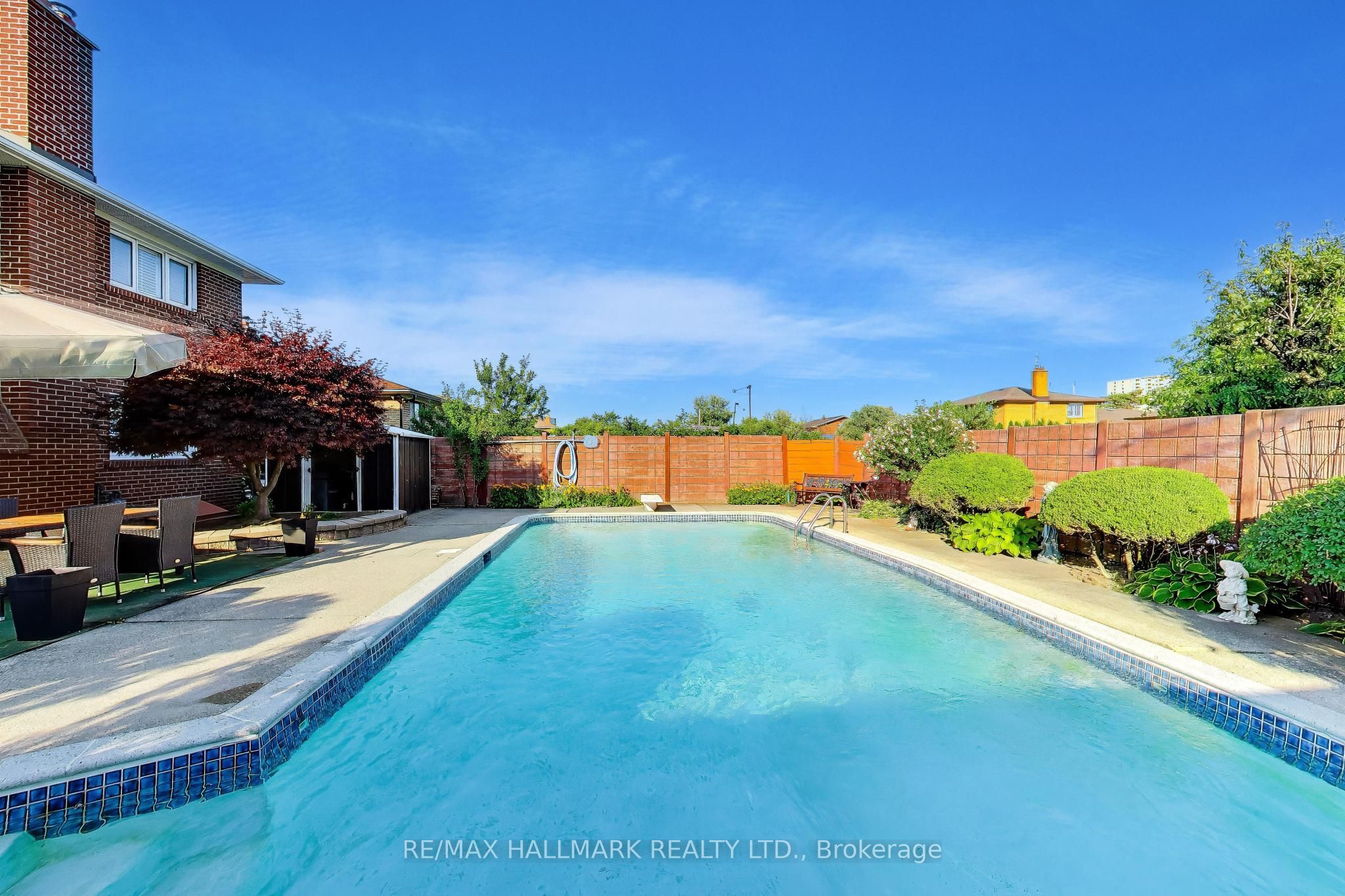 5 Byworth Boulevard Property Photo 47