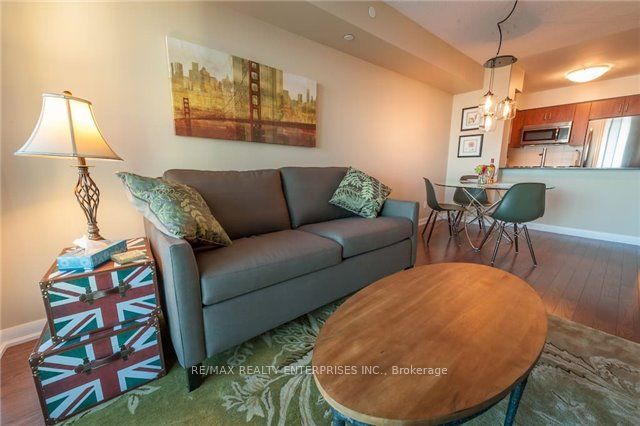 215 Sherway Gardens Road 2111 Property Photo 3