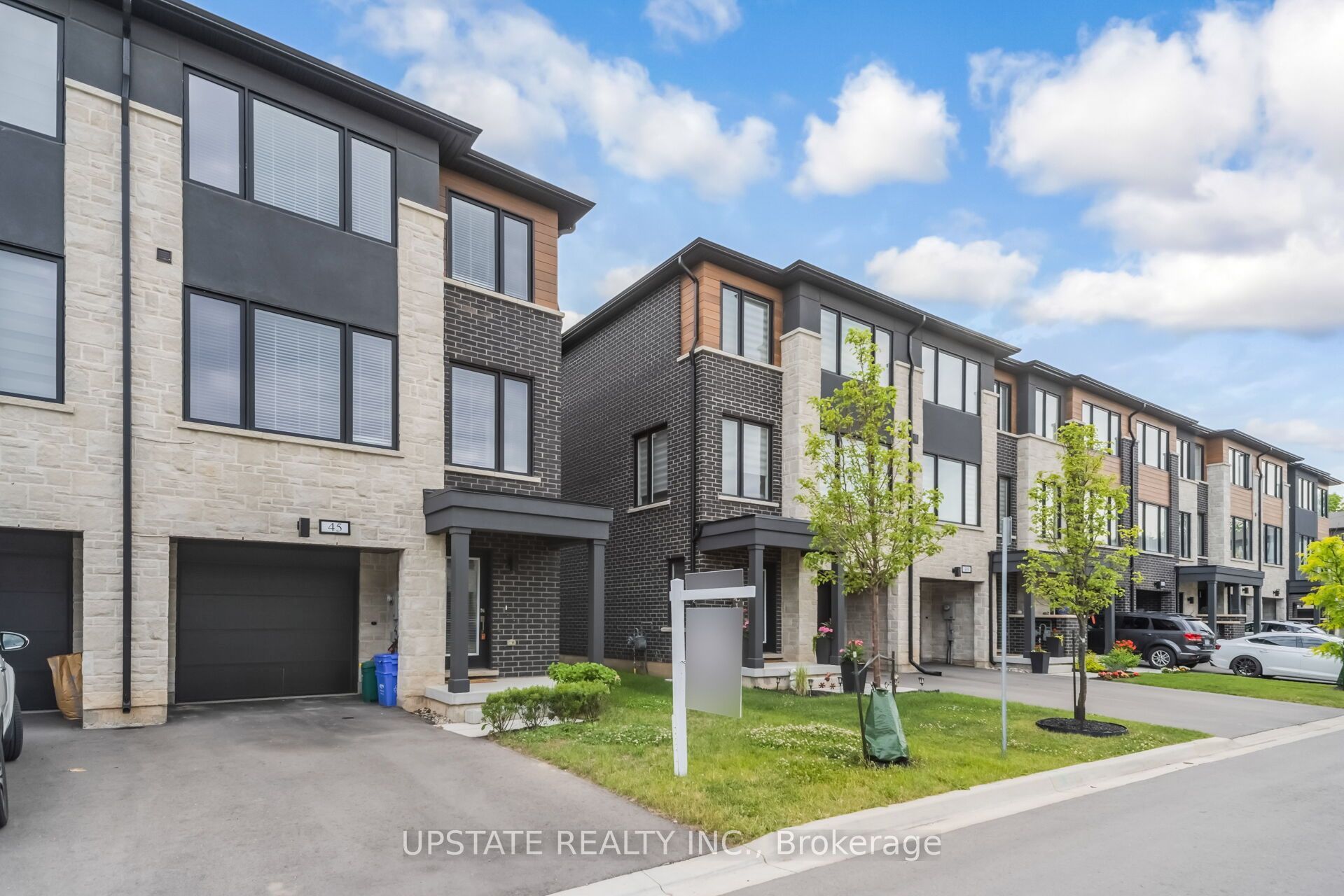 45 Humberstone Drive Property Photo 2