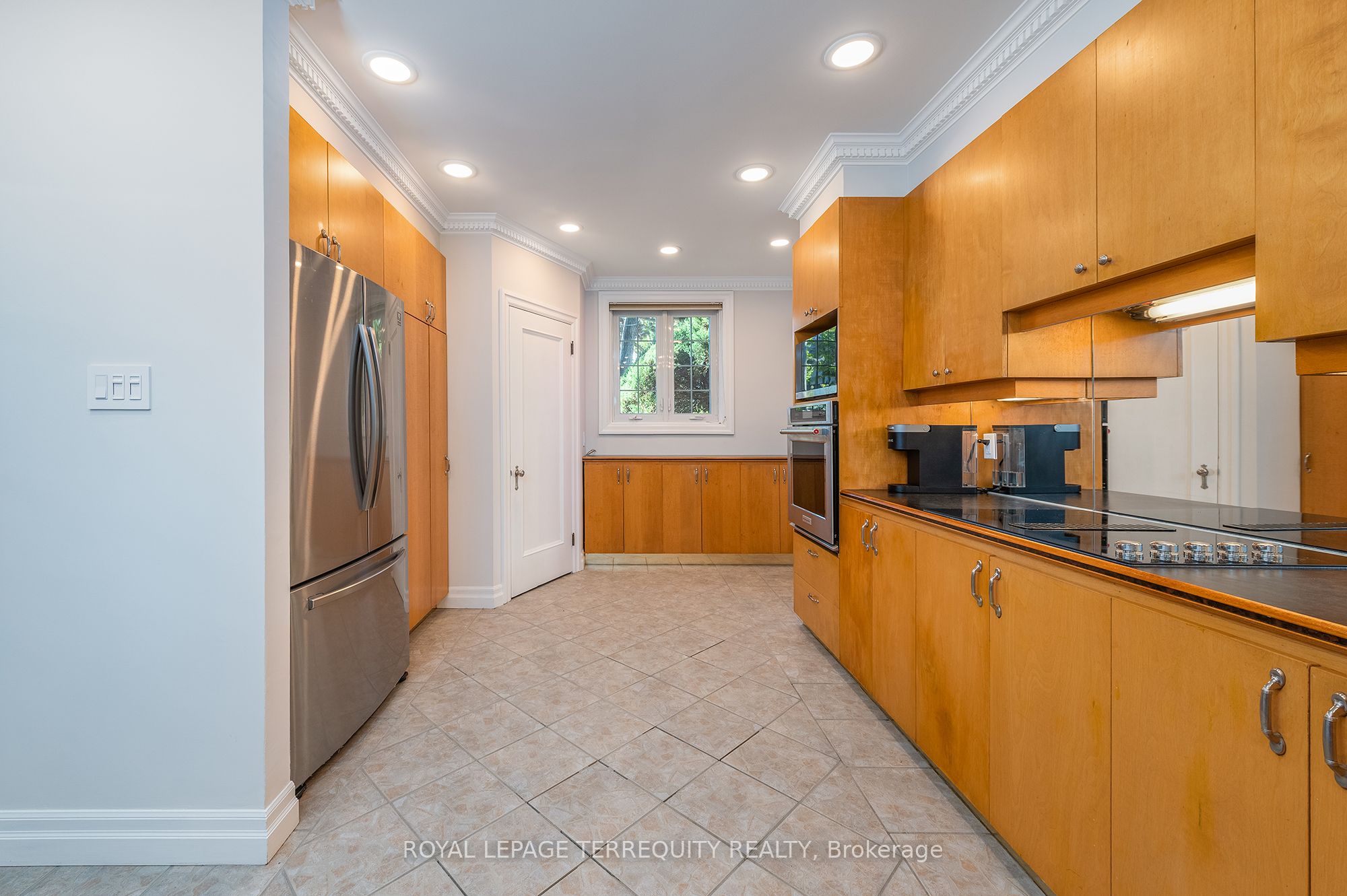 223 Riverside Drive Property Photo 16