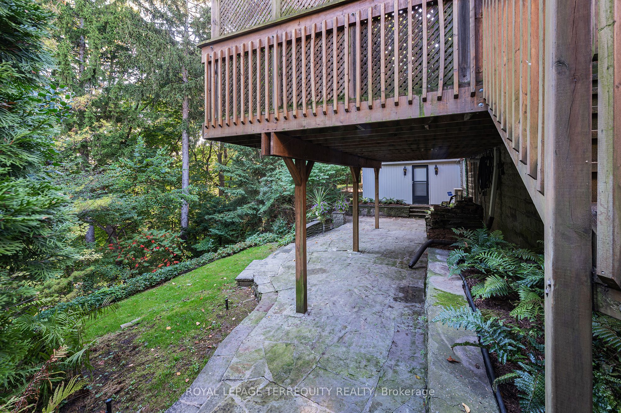 223 Riverside Drive Property Photo 44