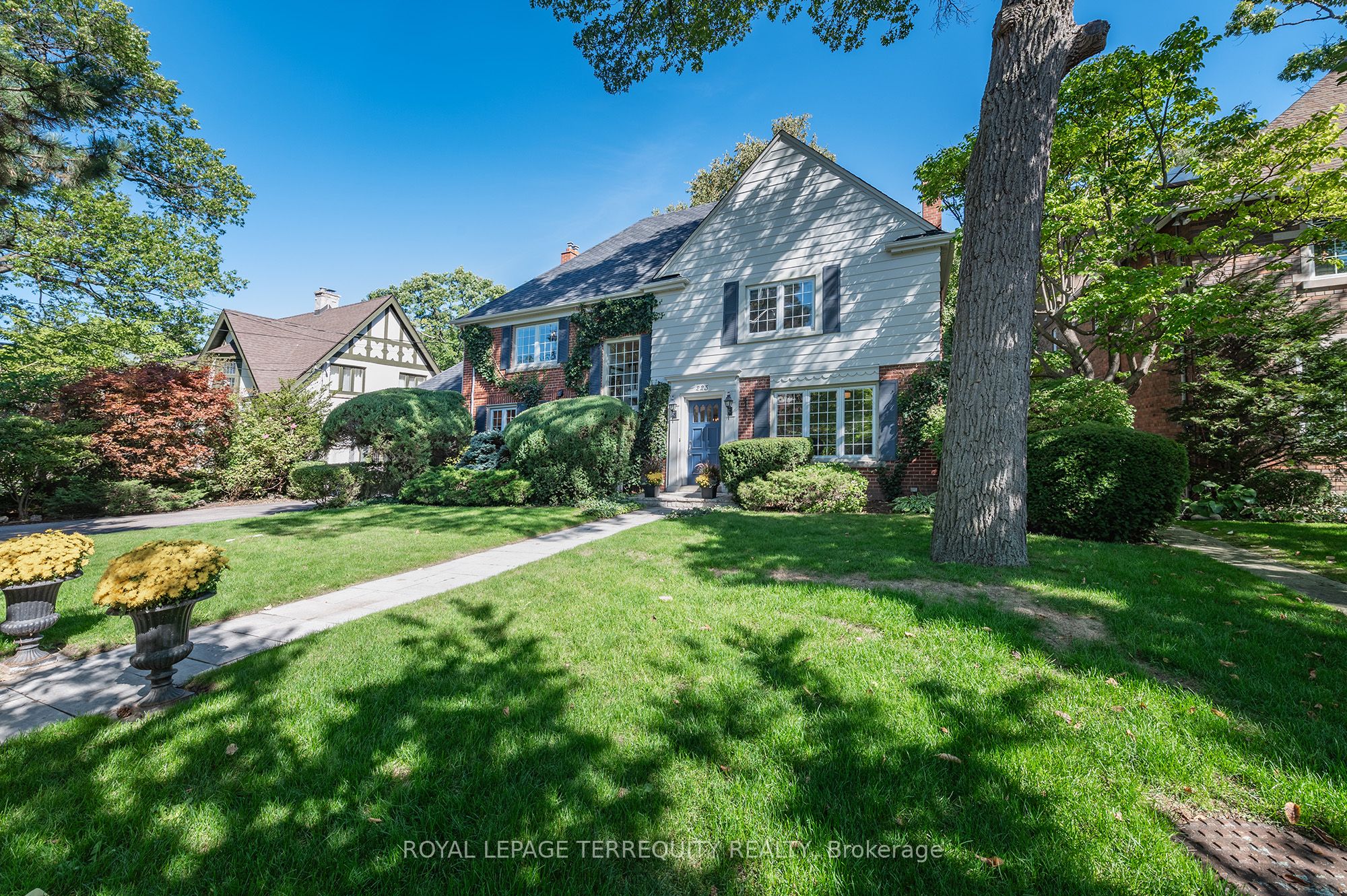 223 Riverside Drive Property Photo 50