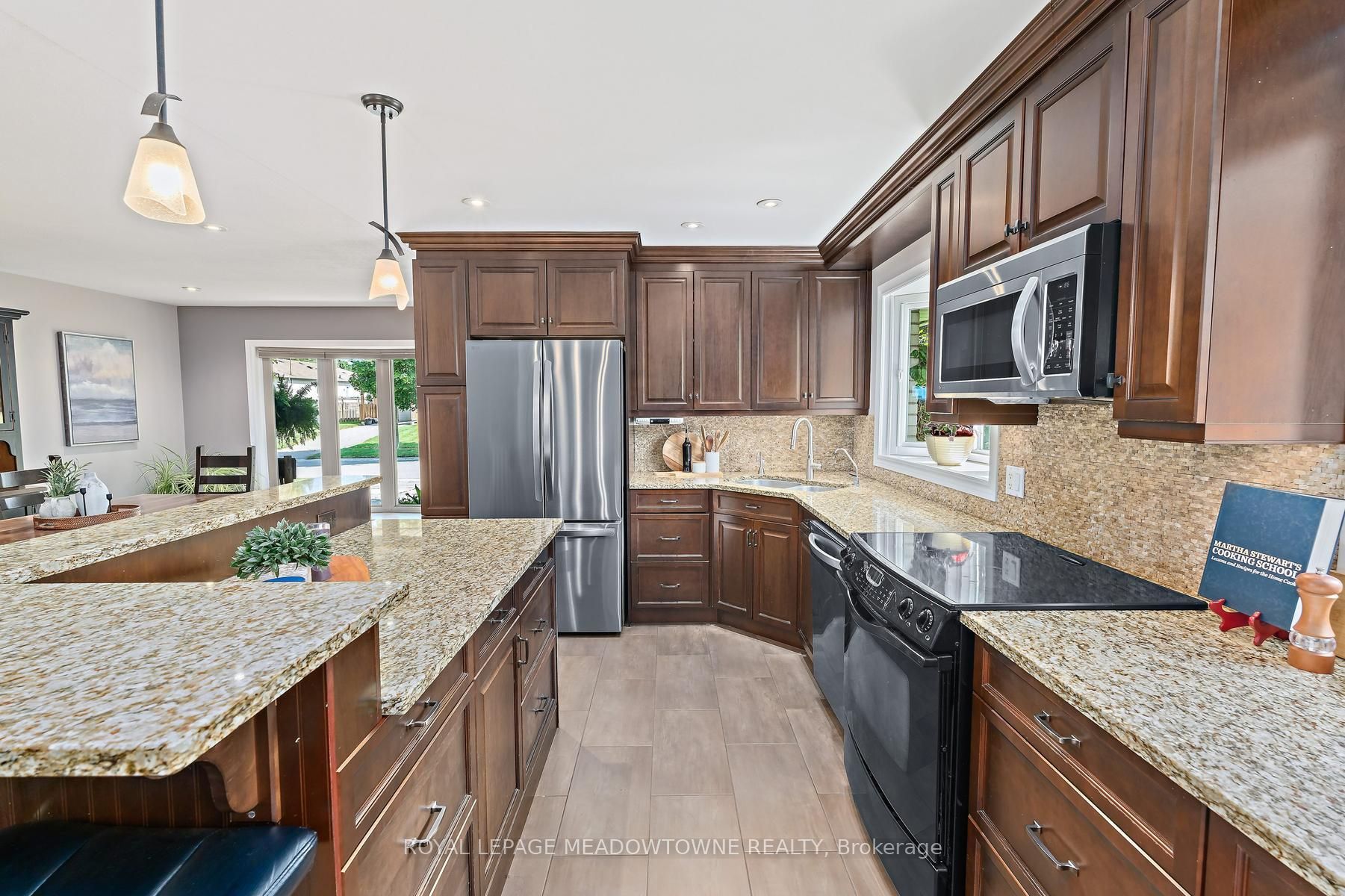 33 Fagan Drive Property Photo 15