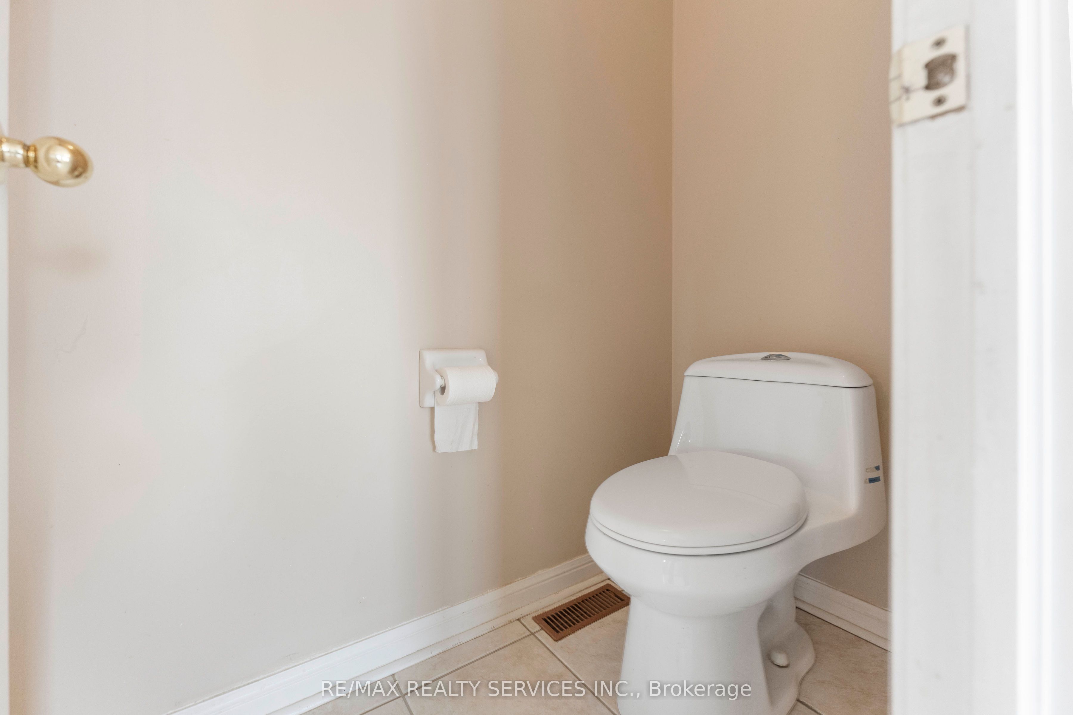 3696 Waterfall Crescent Property Photo 38