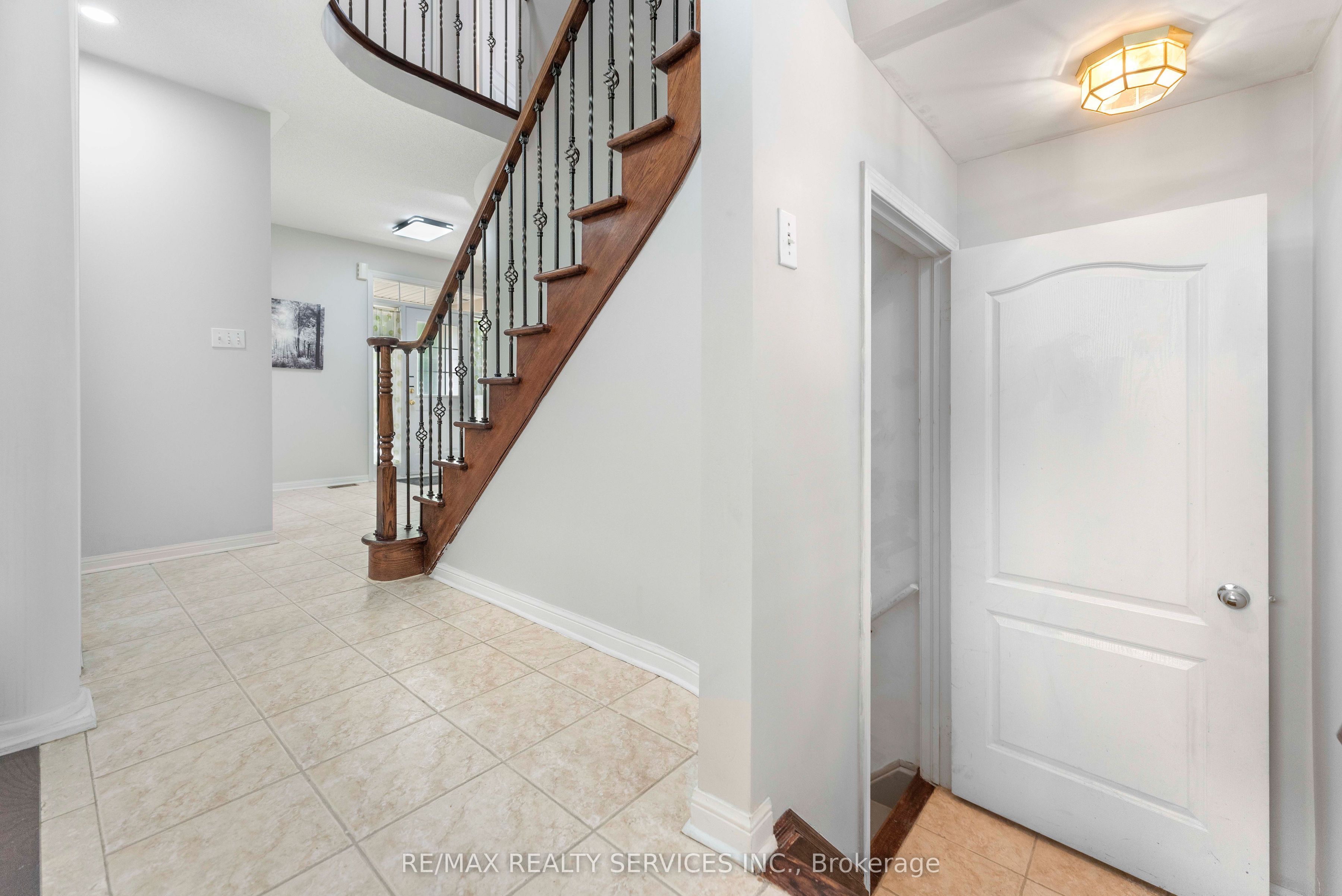 3696 Waterfall Crescent Property Photo 40