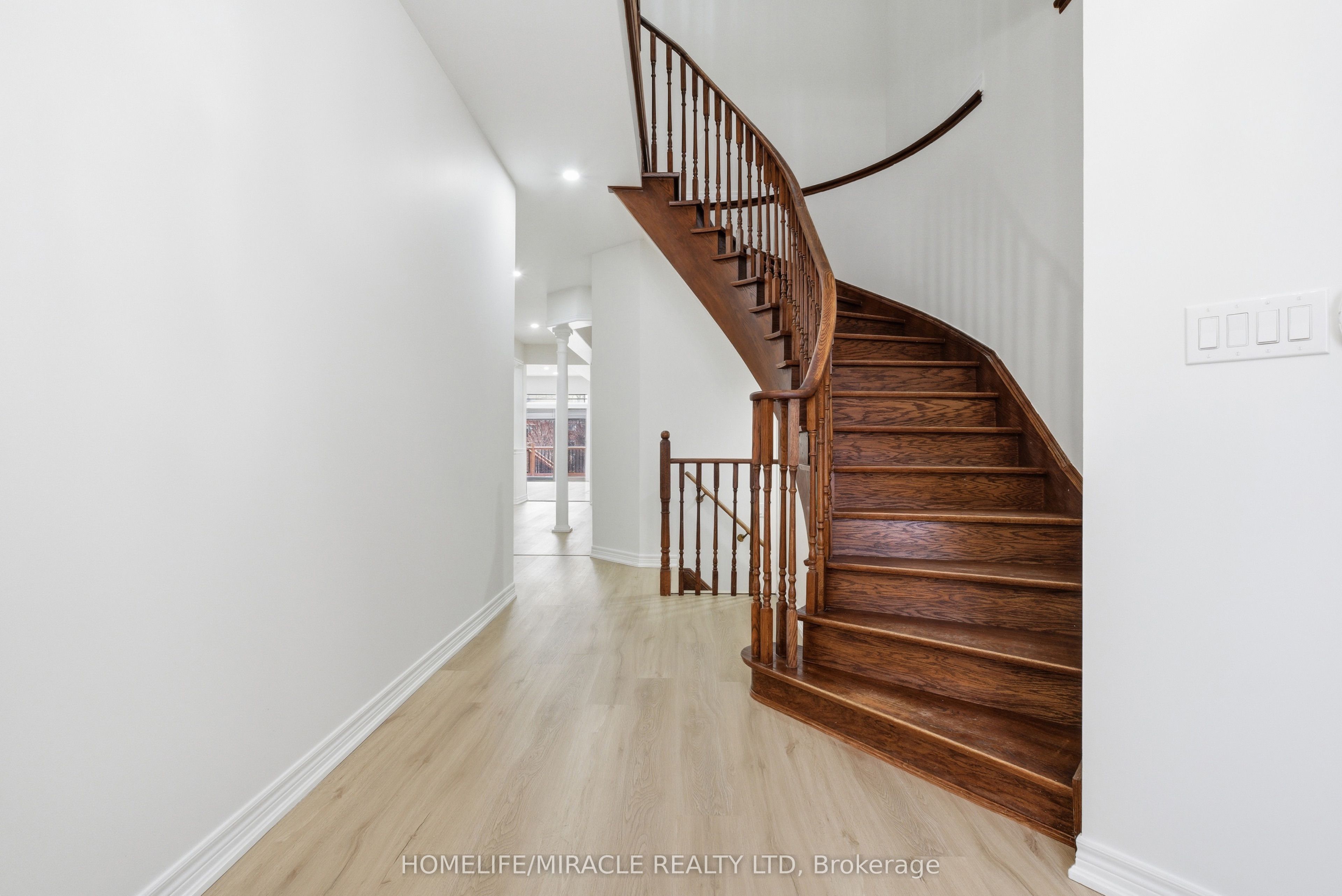 71 Skyvalley Drive Property Photo 3