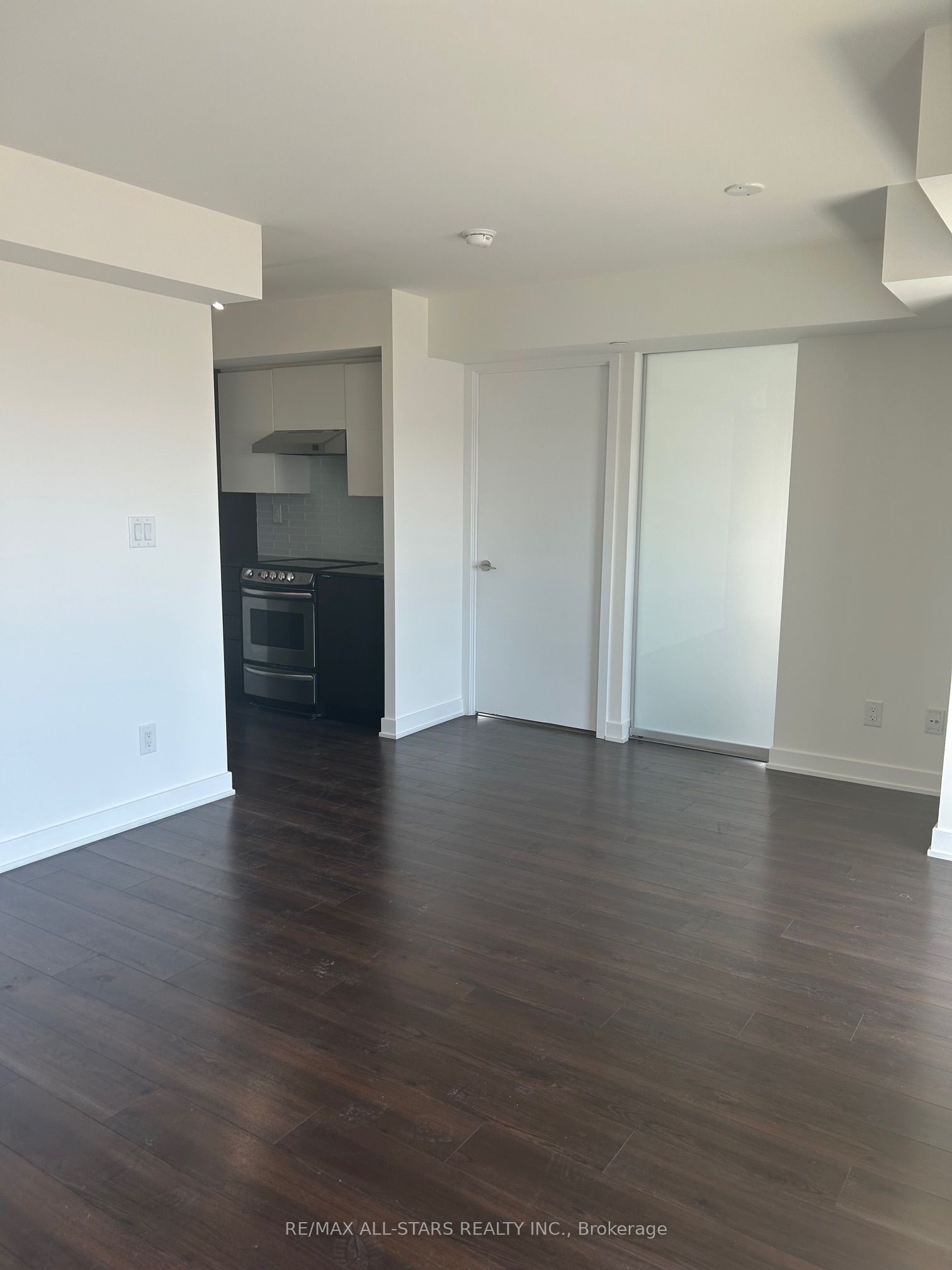 160 Flemington Road 1004 Property Photo 10