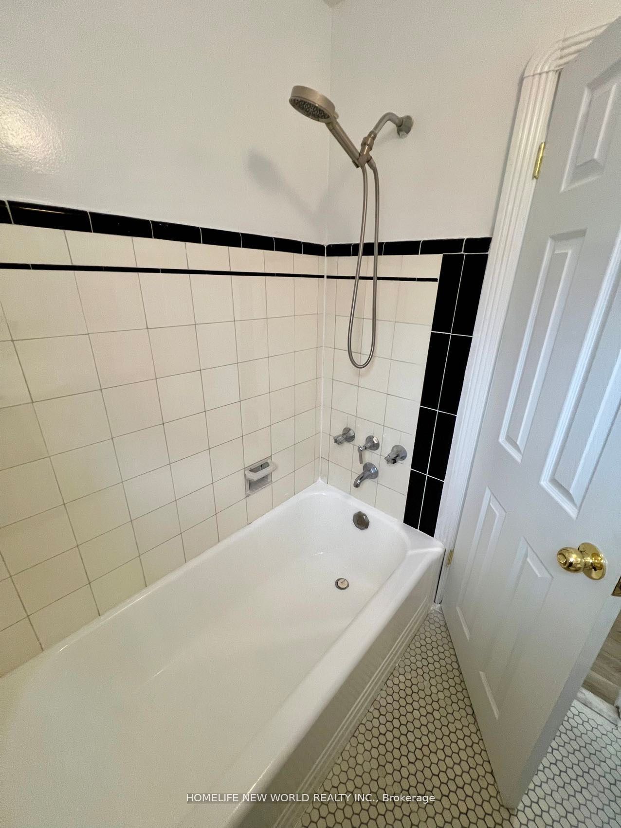354 Kane Avenue Main Property Photo 12