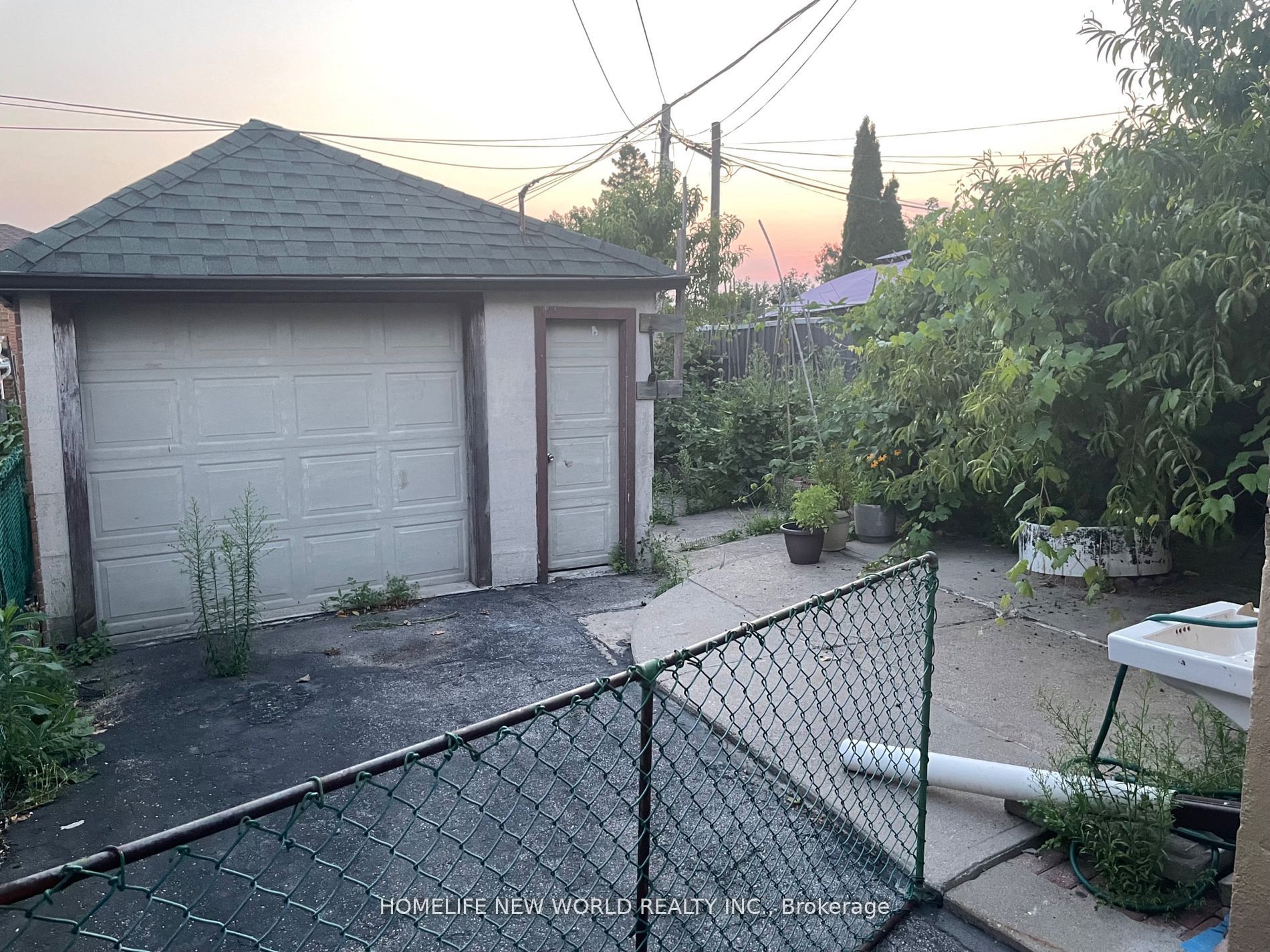 354 Kane Avenue Main Property Photo 17