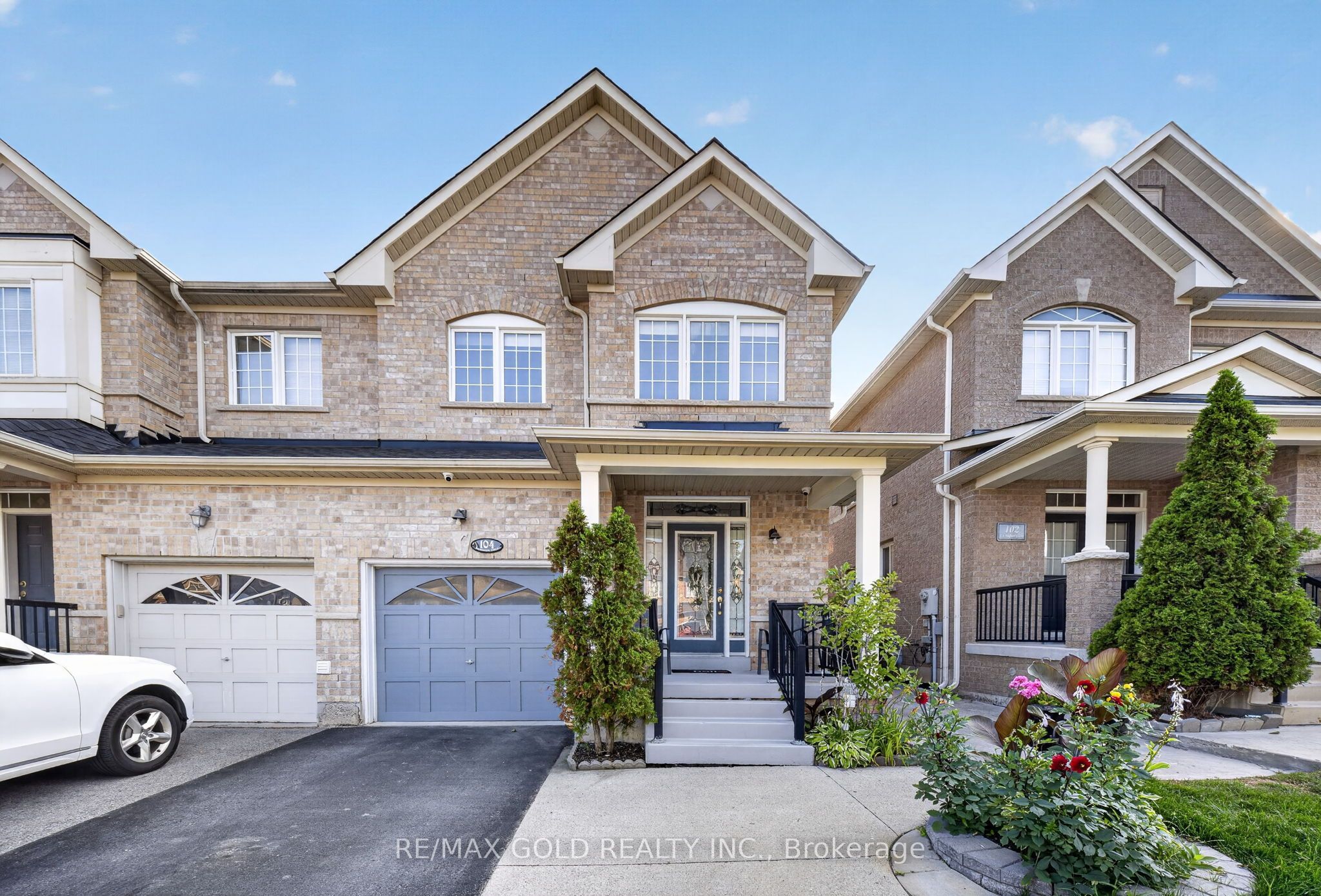 104 Everingham Circle Property Photo 1