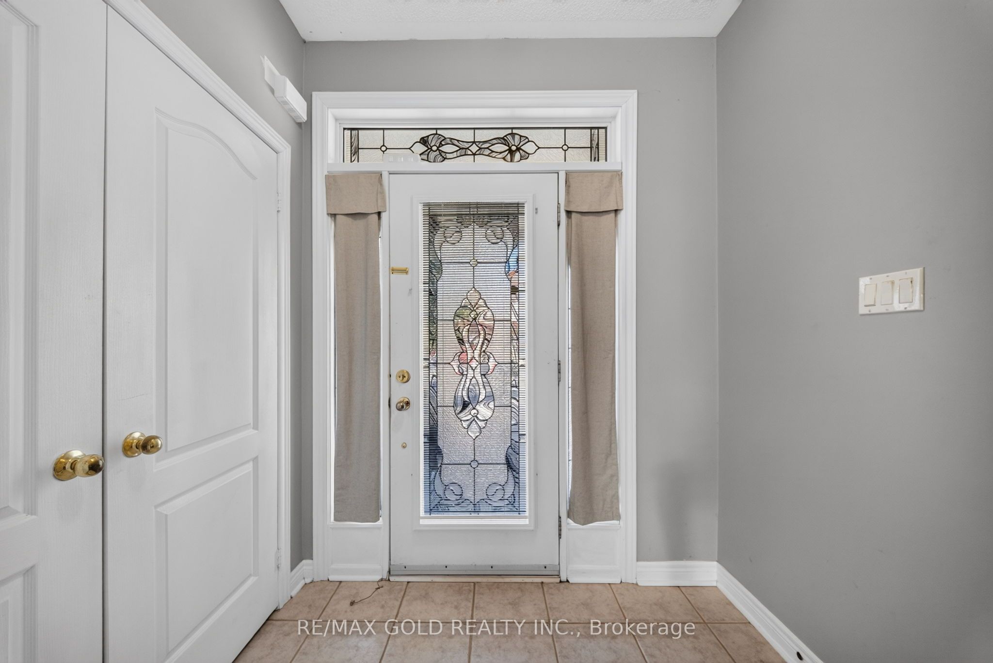 104 Everingham Circle Property Photo 3