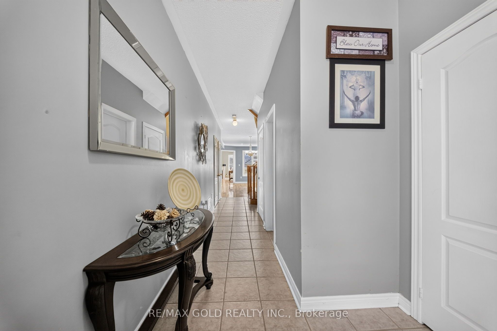 104 Everingham Circle Property Photo 4