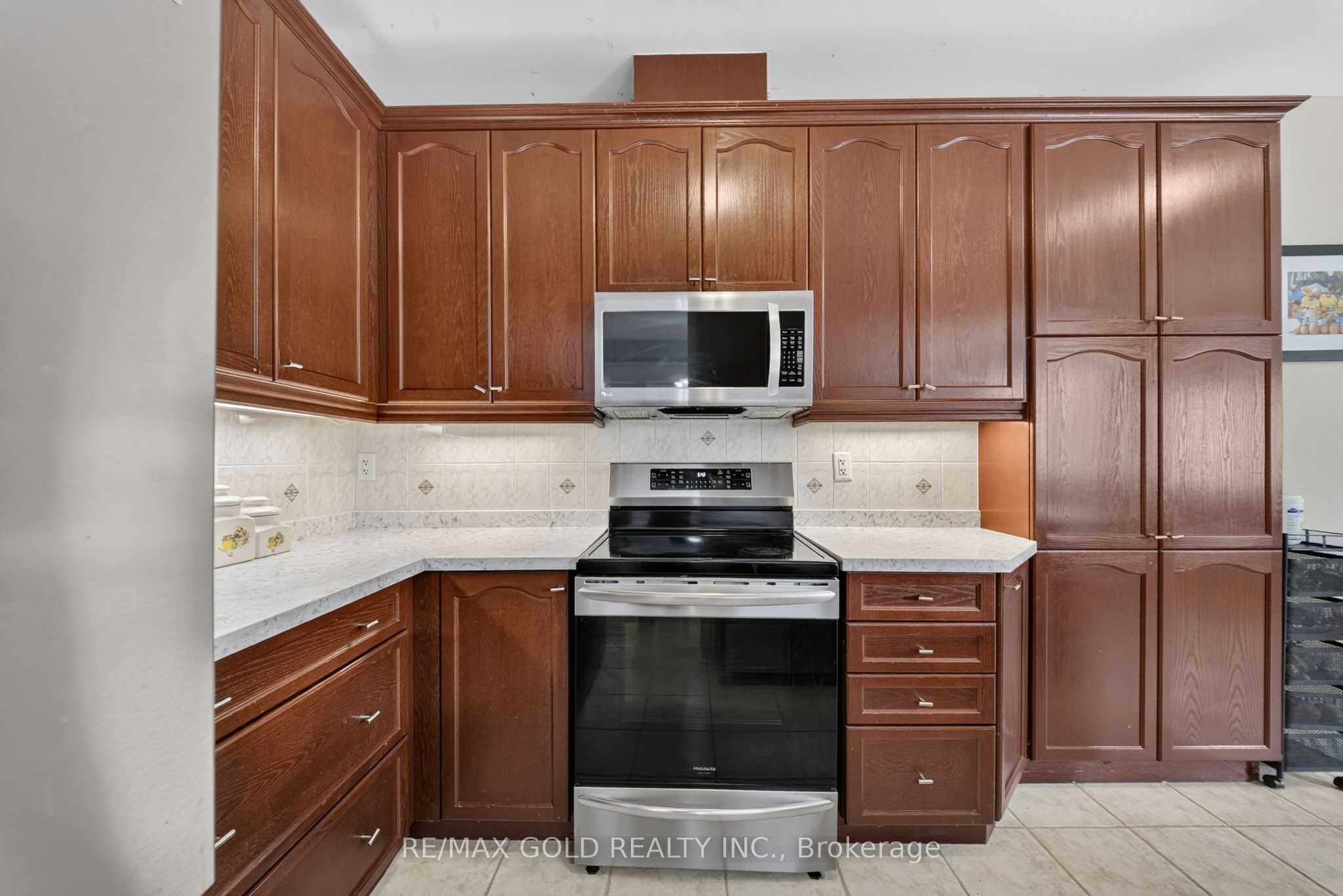 104 Everingham Circle Property Photo 17