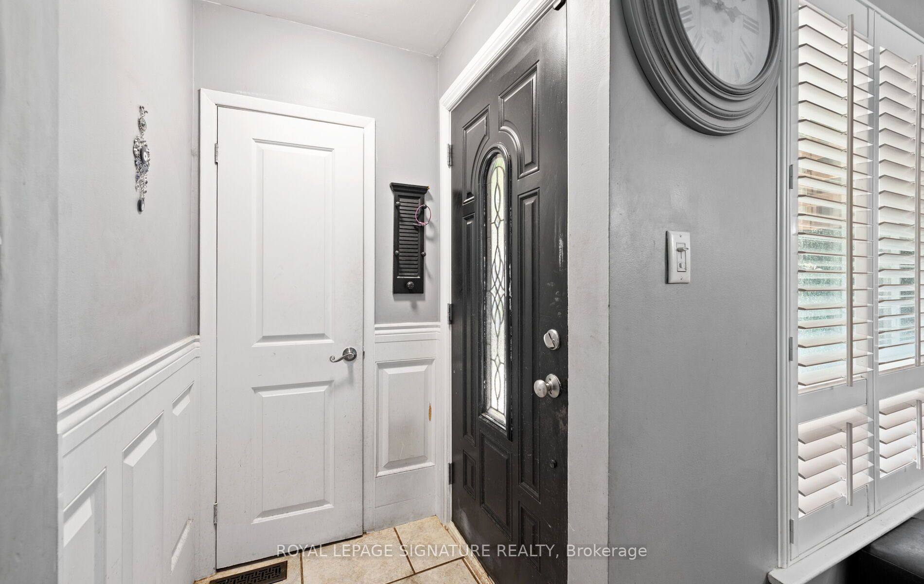 61 Ardglen Drive 9 Property Photo 5