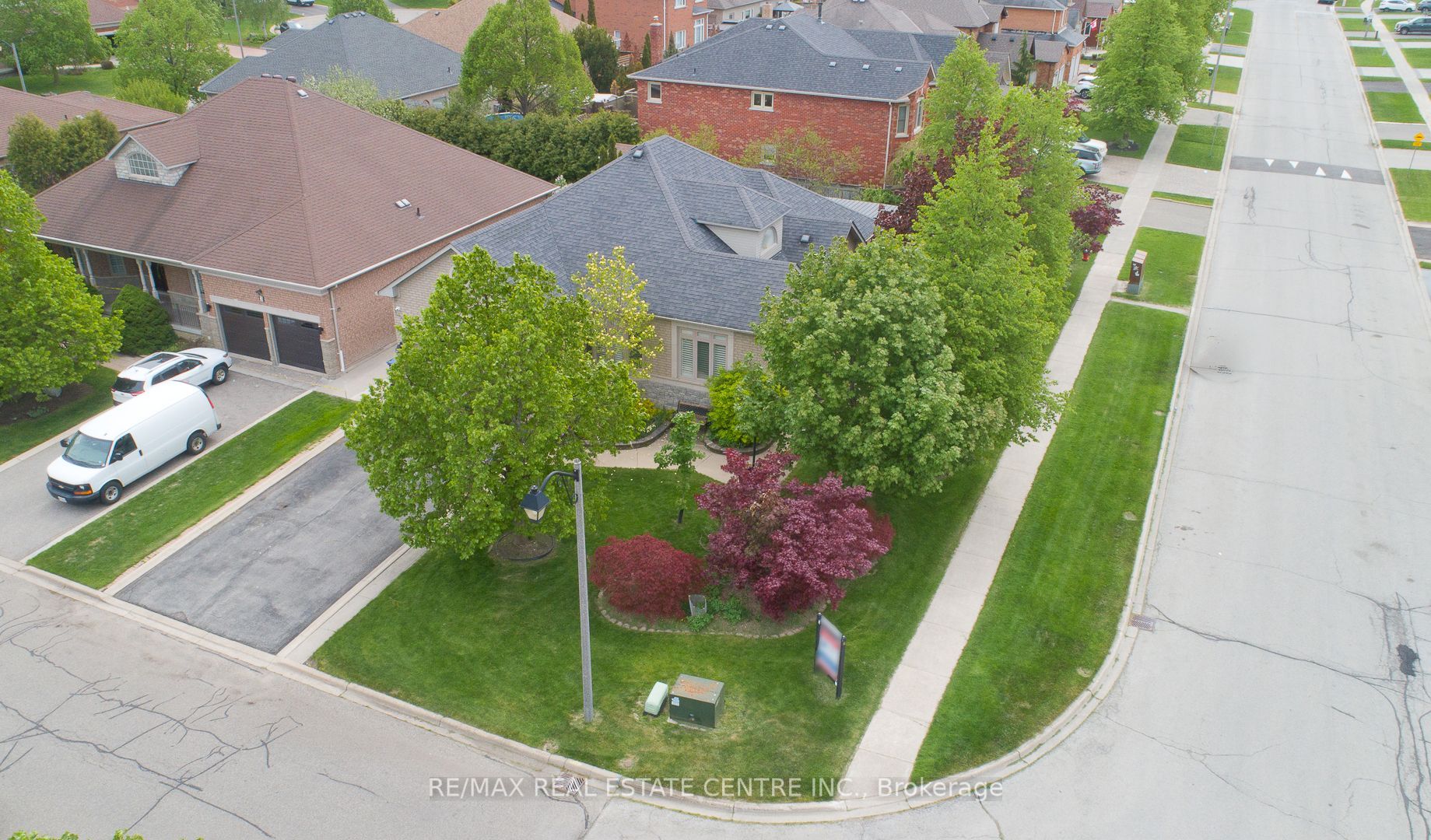 1 Kirkwood Crescent Property Photo 3