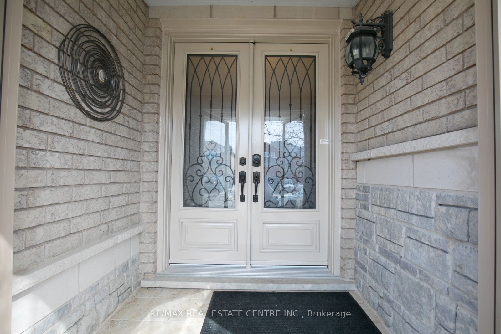 1 Kirkwood Crescent Property Photo 9