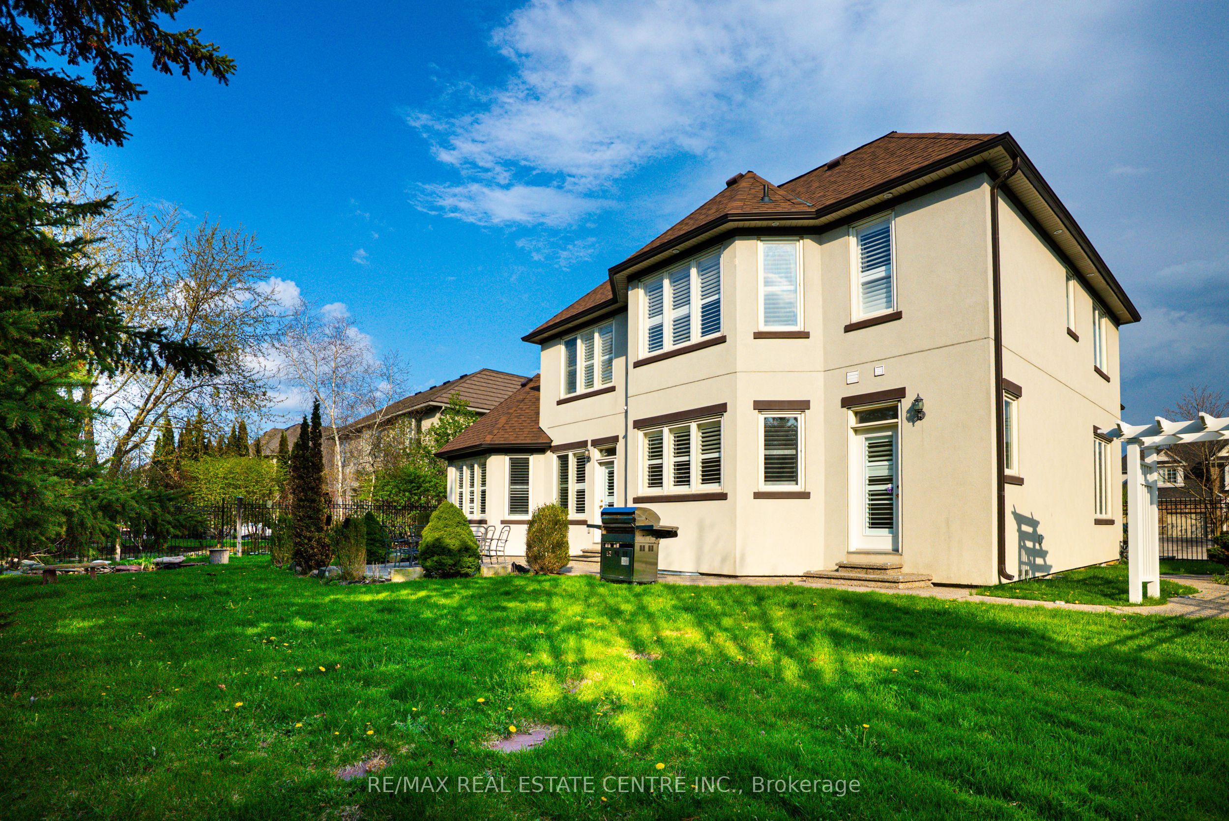 645 Cranleigh Court Property Photo 45
