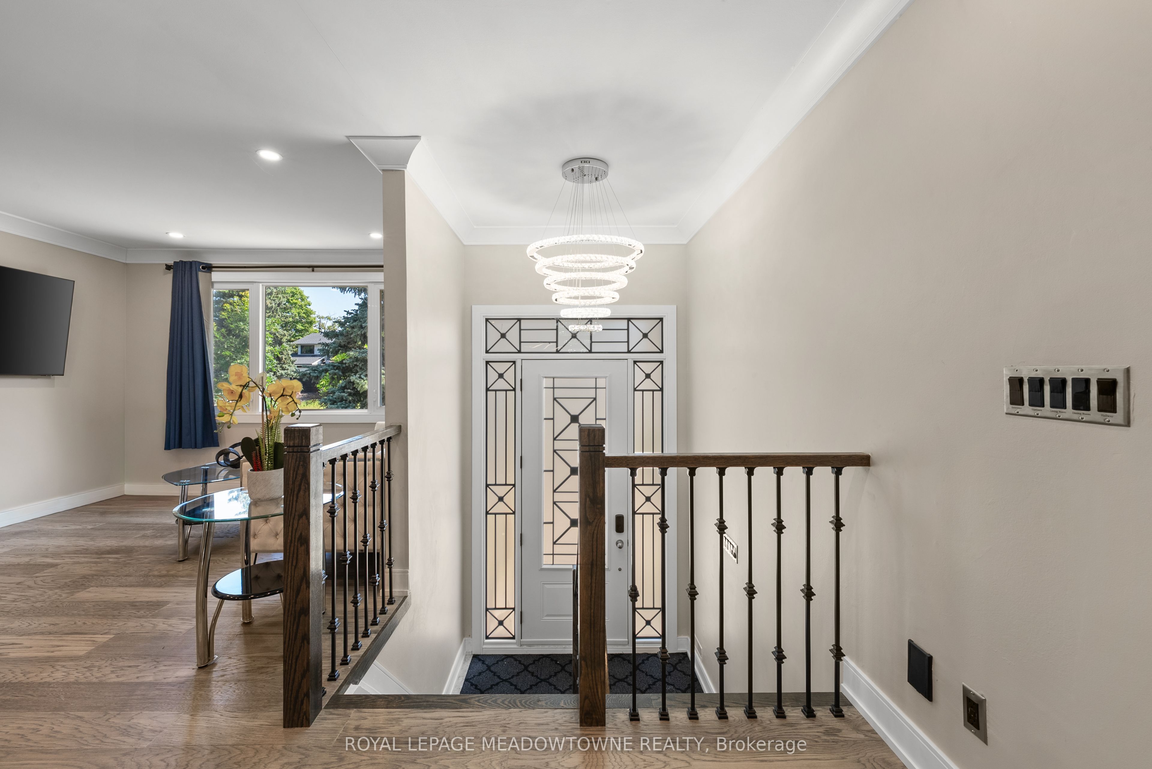1268 Forest Hill Property Photo 3