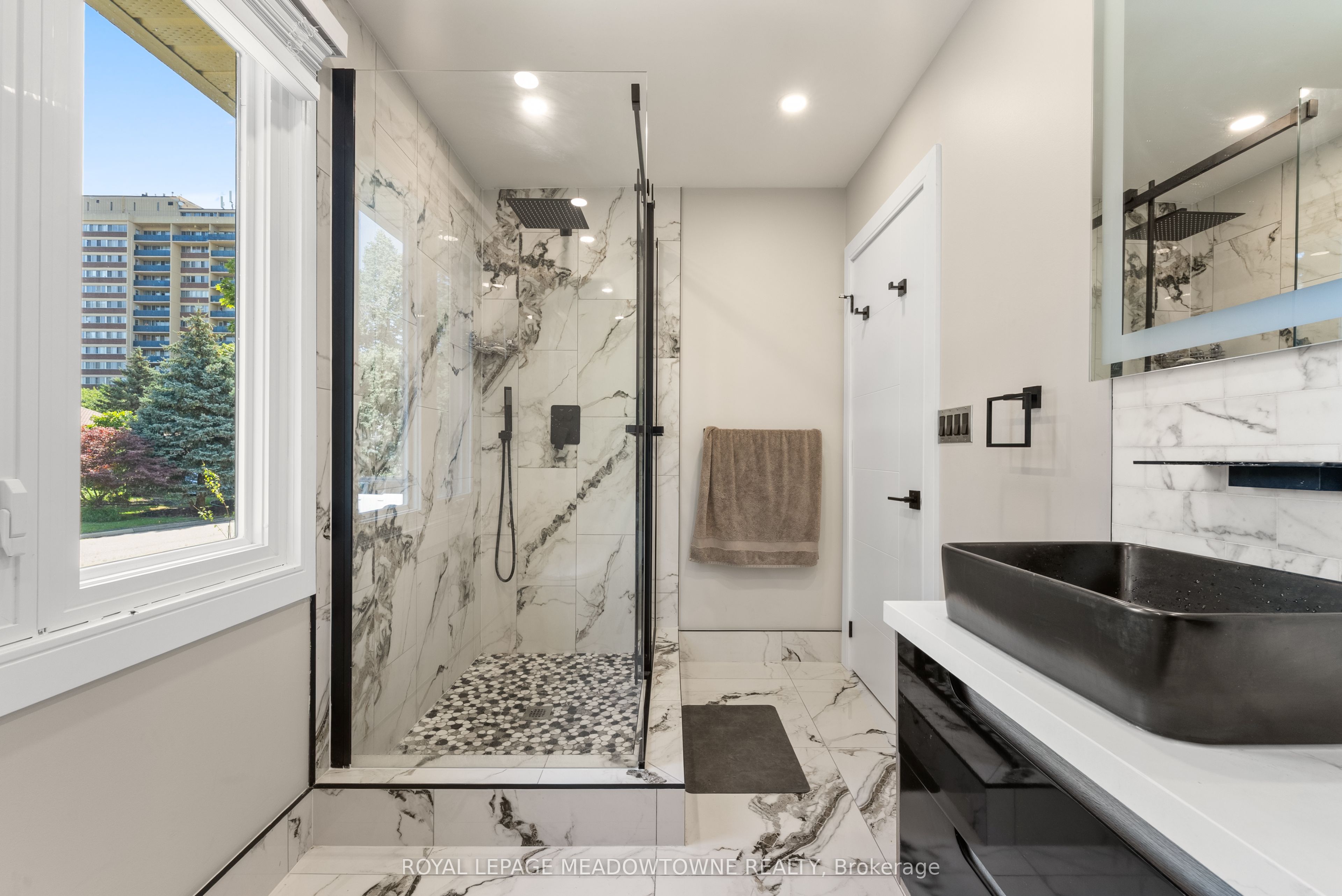 1268 Forest Hill Property Photo 17