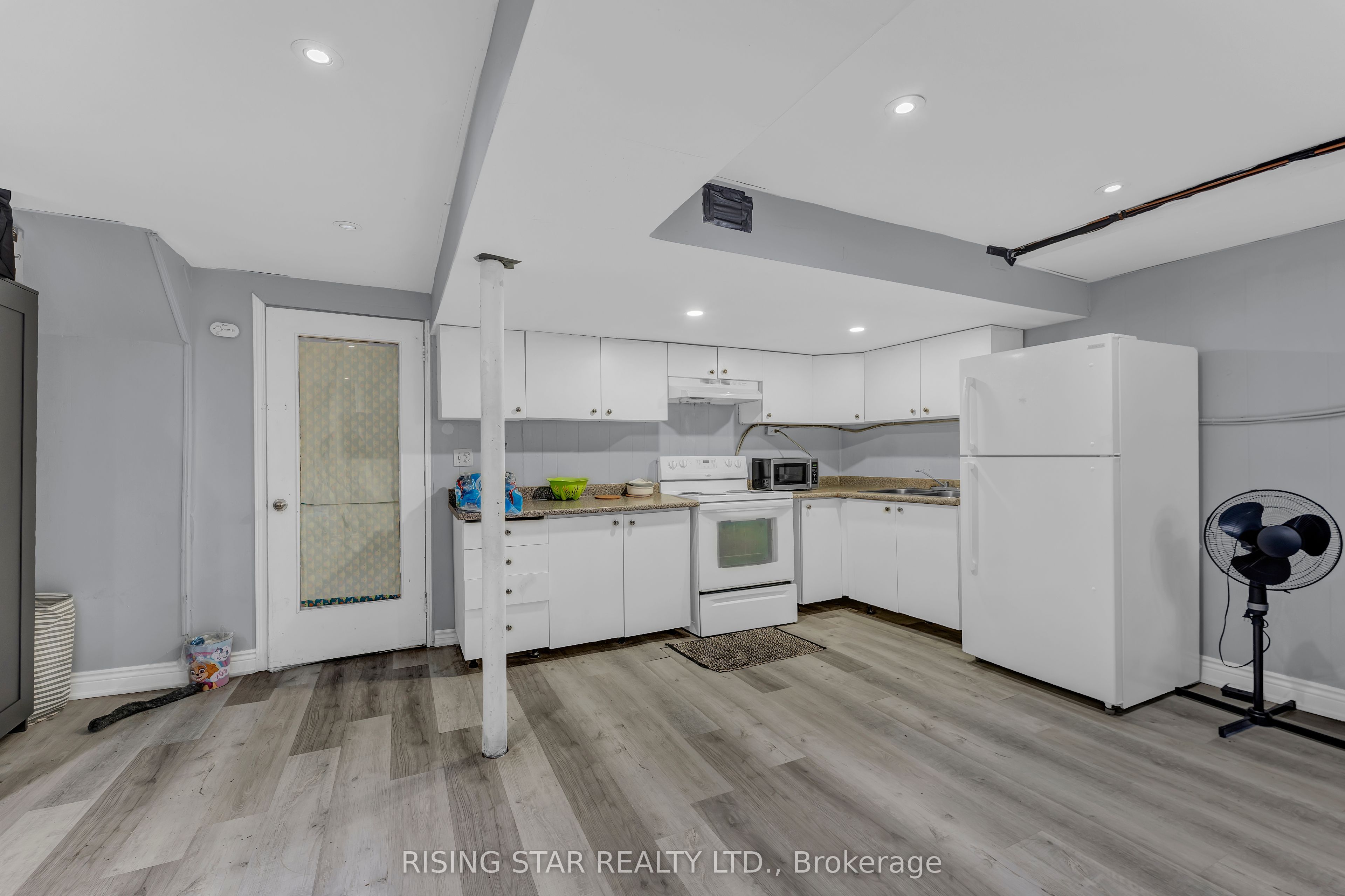7440 Goreway Drive 2 Property Photo 12