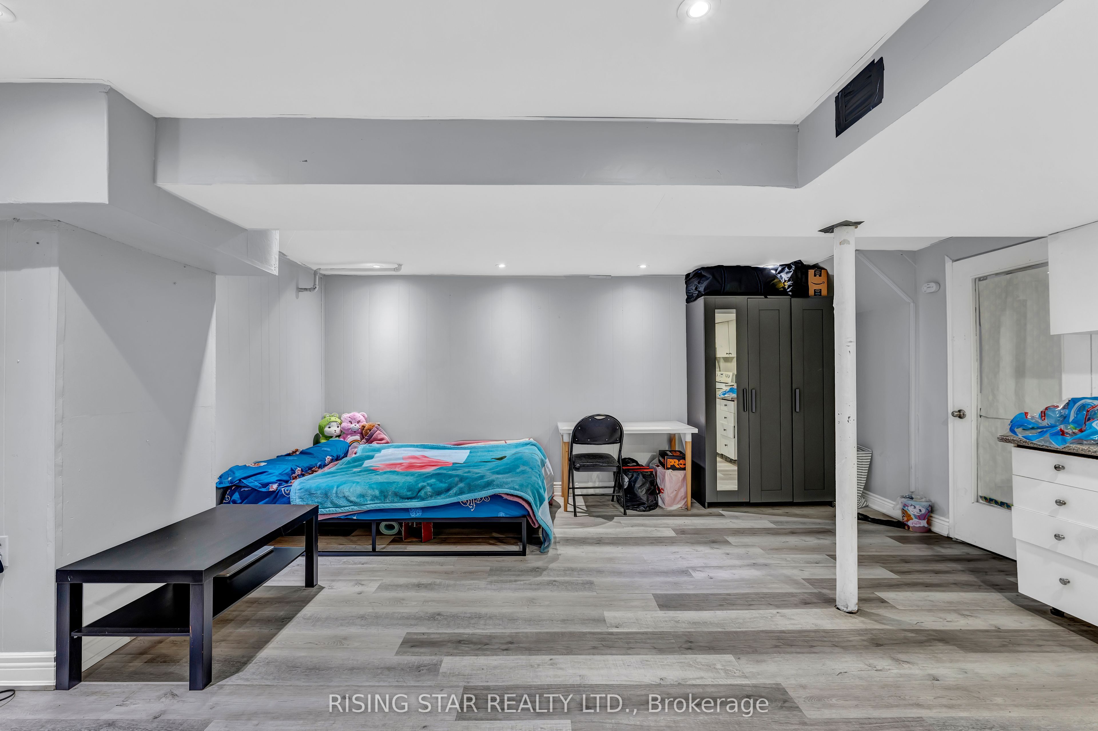 7440 Goreway Drive 2 Property Photo 24