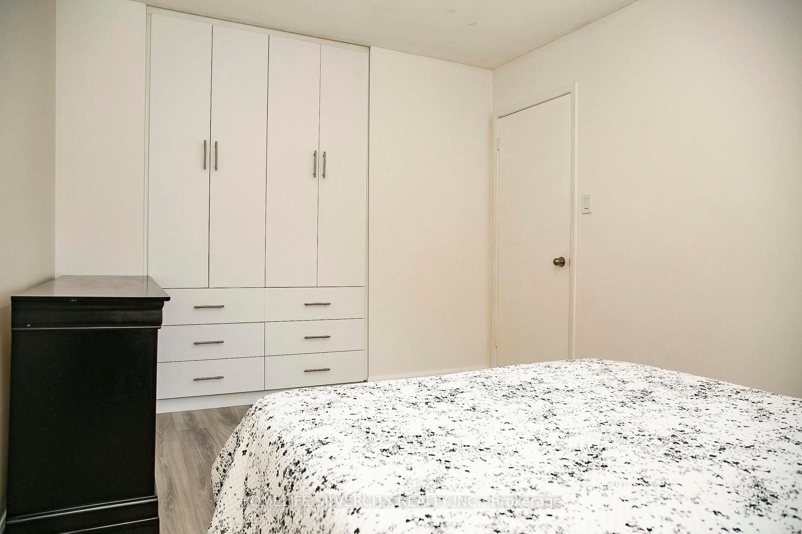 21 Mitchell Avenue Property Photo 27