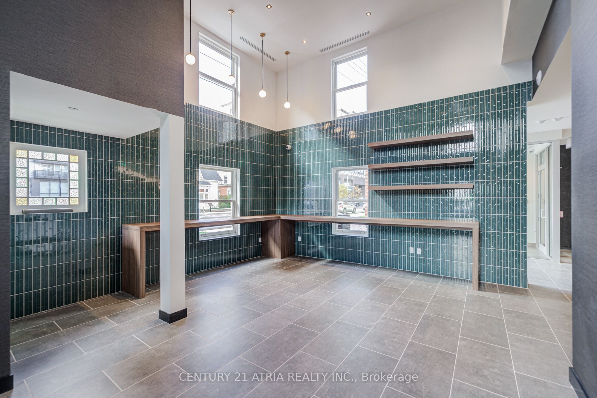 2475 Old Bronte Road 406 Property Photo 11