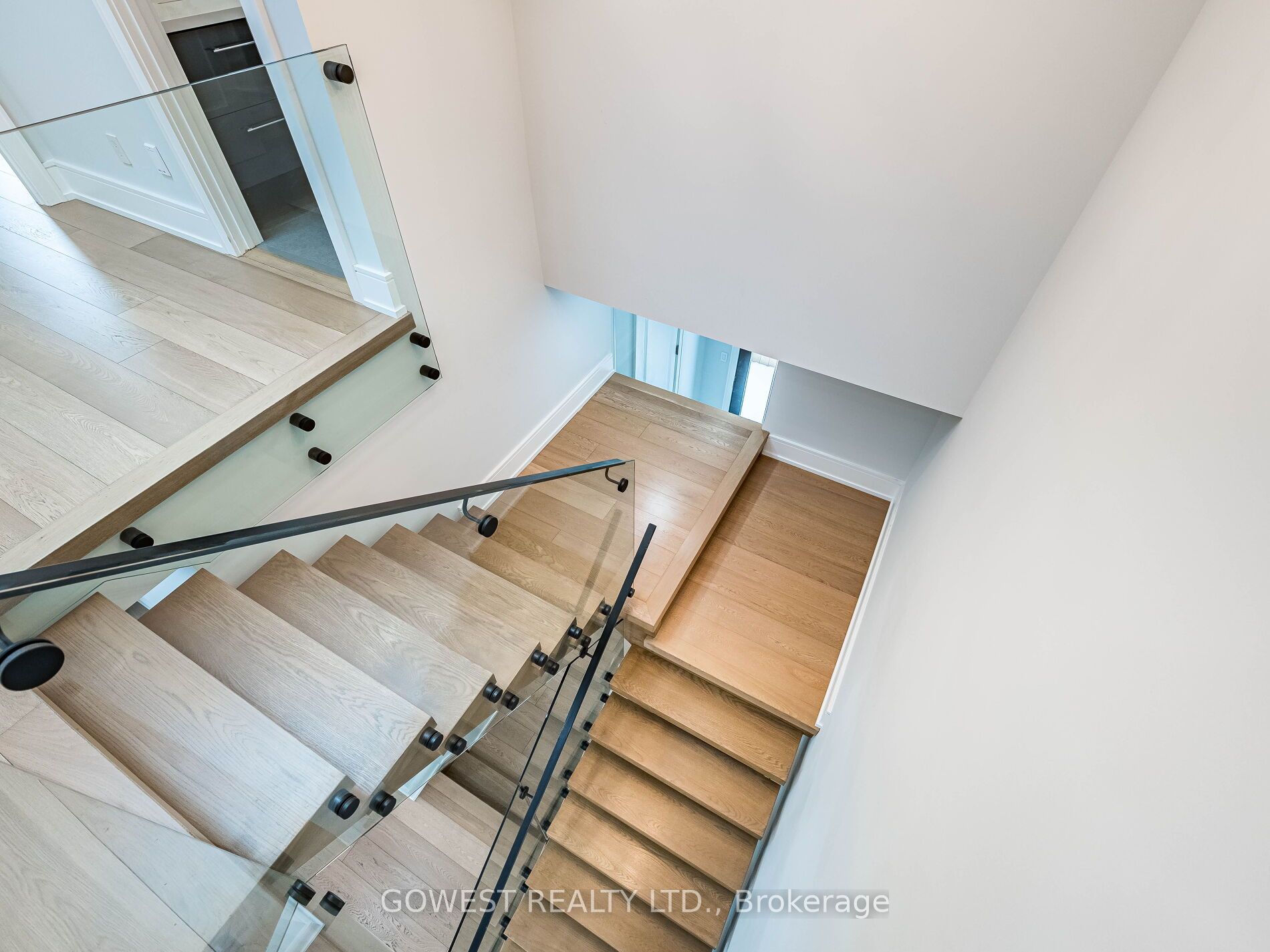 402 Niar Avenue Property Photo 18
