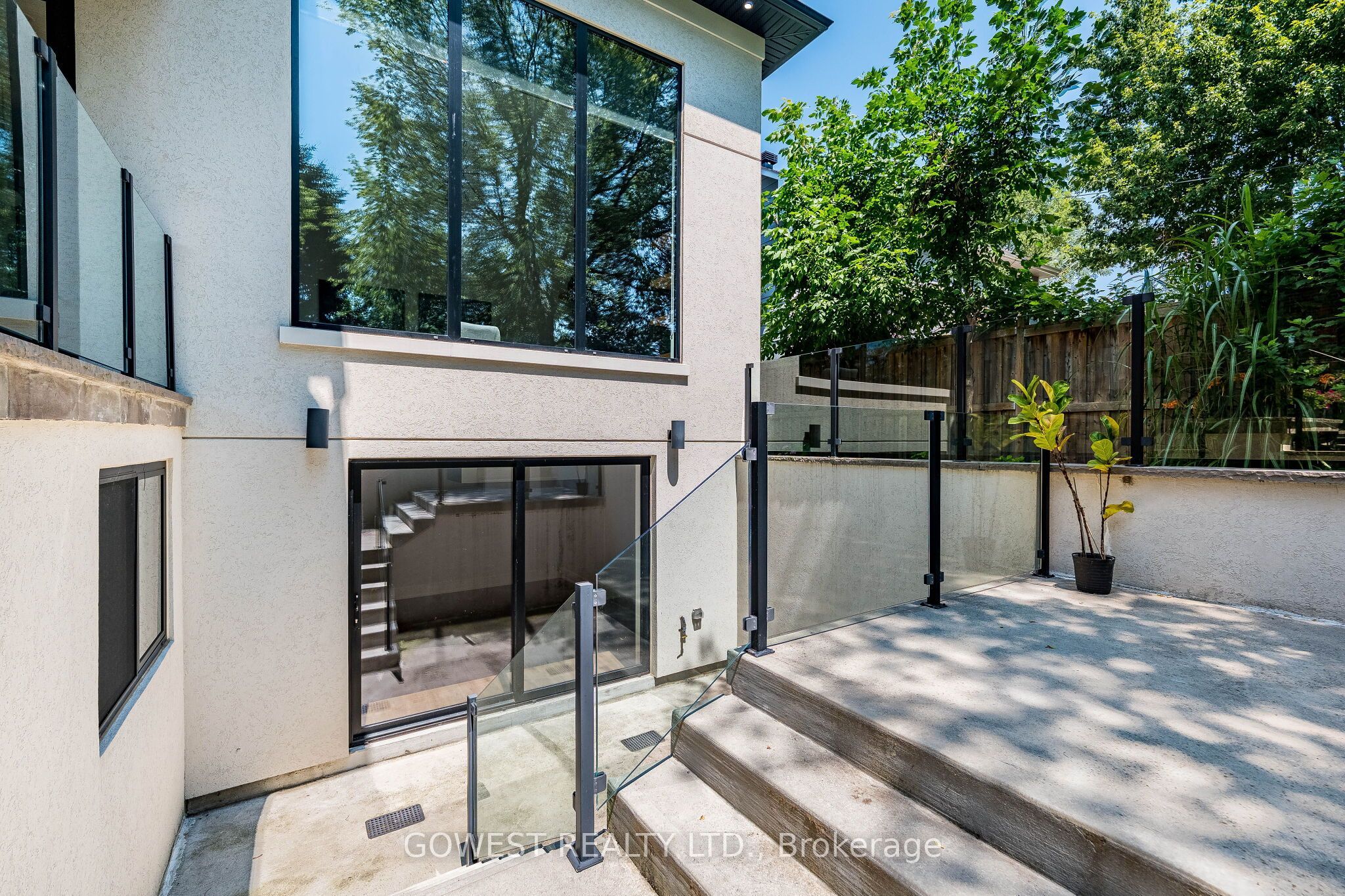 402 Niar Avenue Property Photo 43